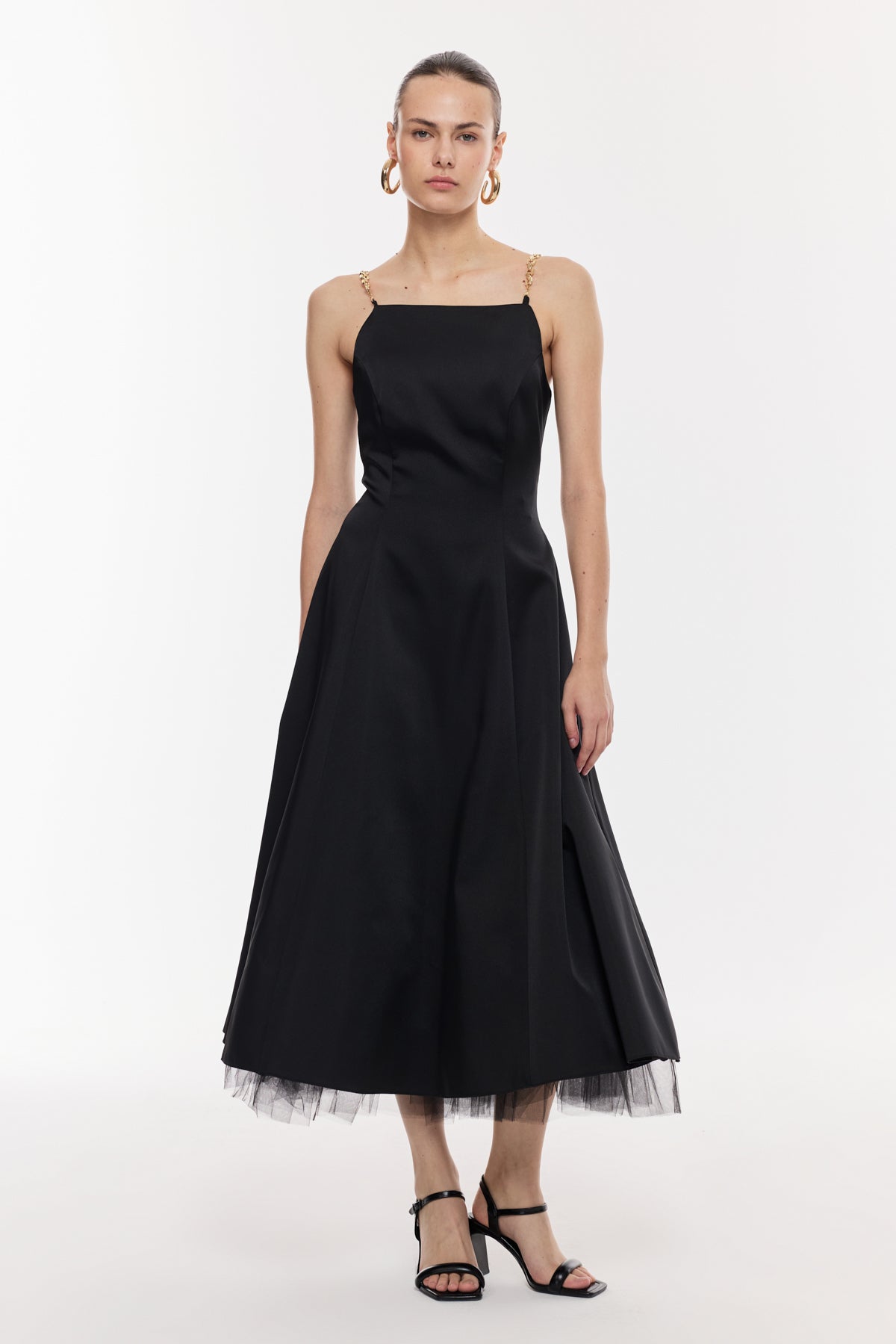 Zincir Askılı Tül Detaylı Midi Elbise