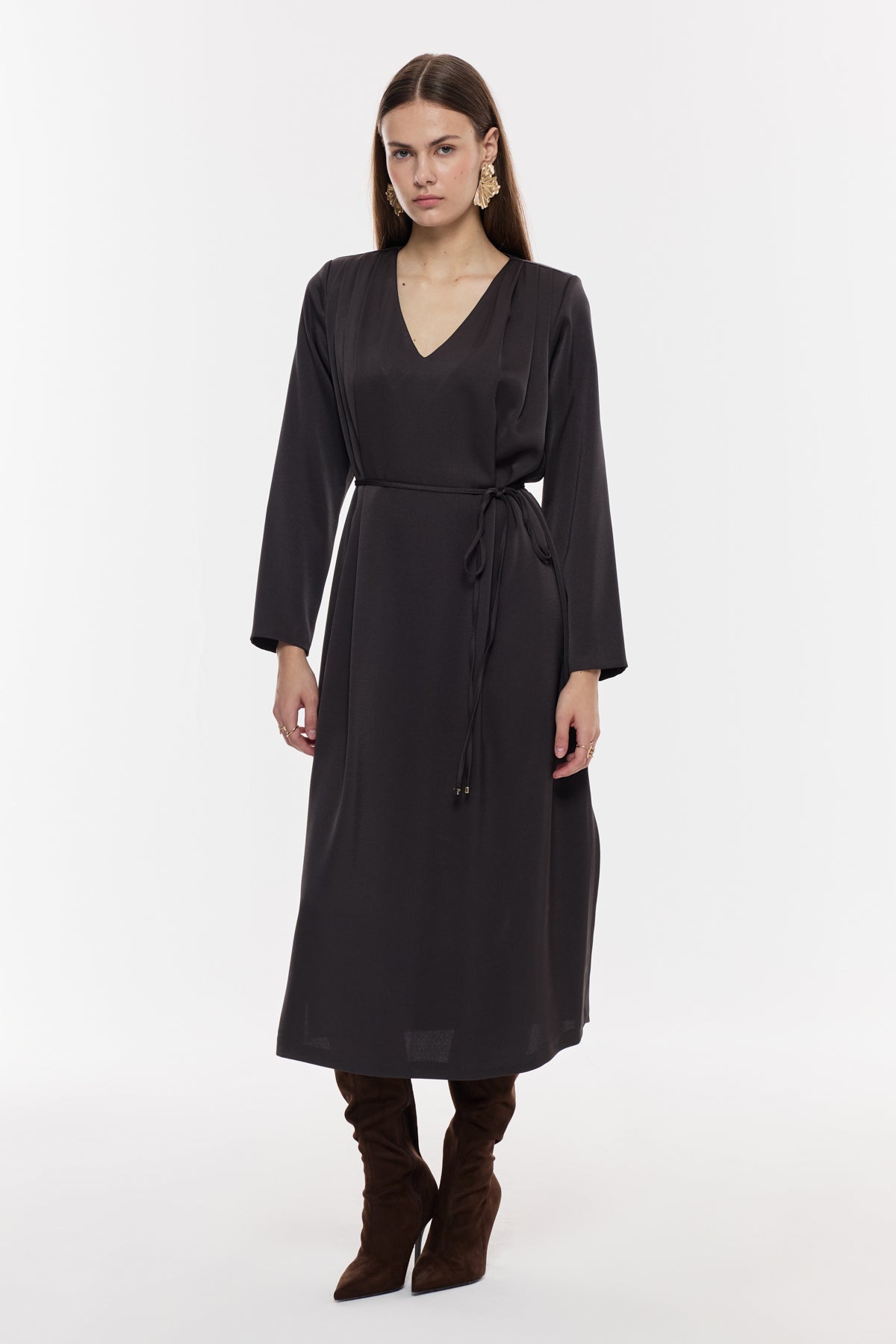 Kuşaklı V Yaka Midi Elbise