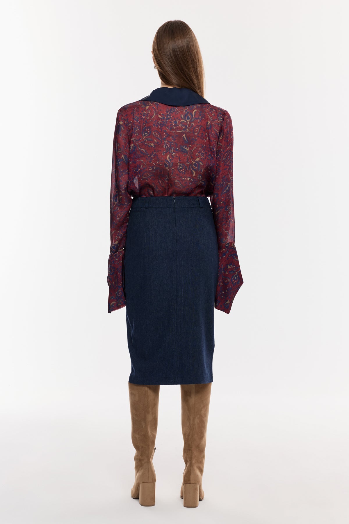 Nakış Detaylı Ön Yırtmaçlı Etek