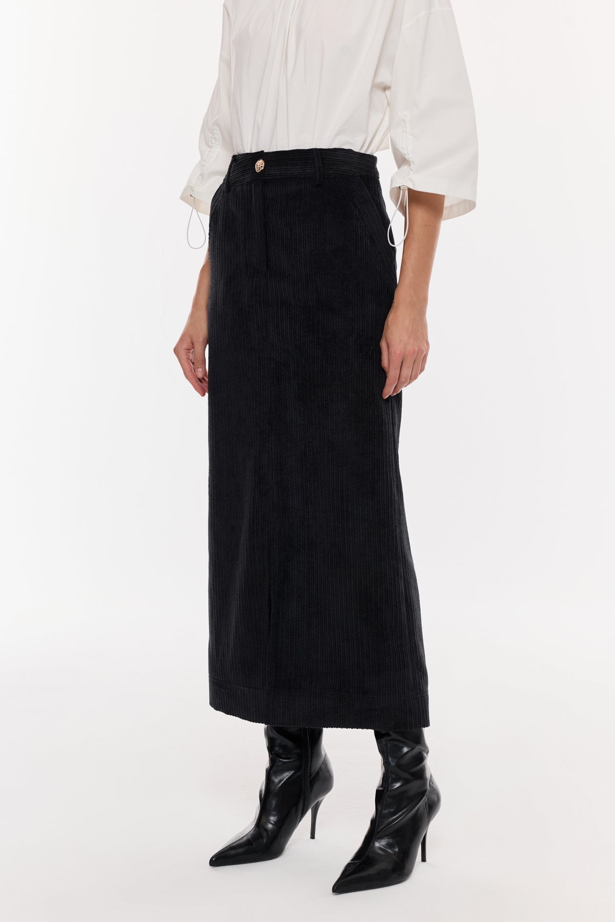 Ön Yırtmaç Detaylı Kalem Etek