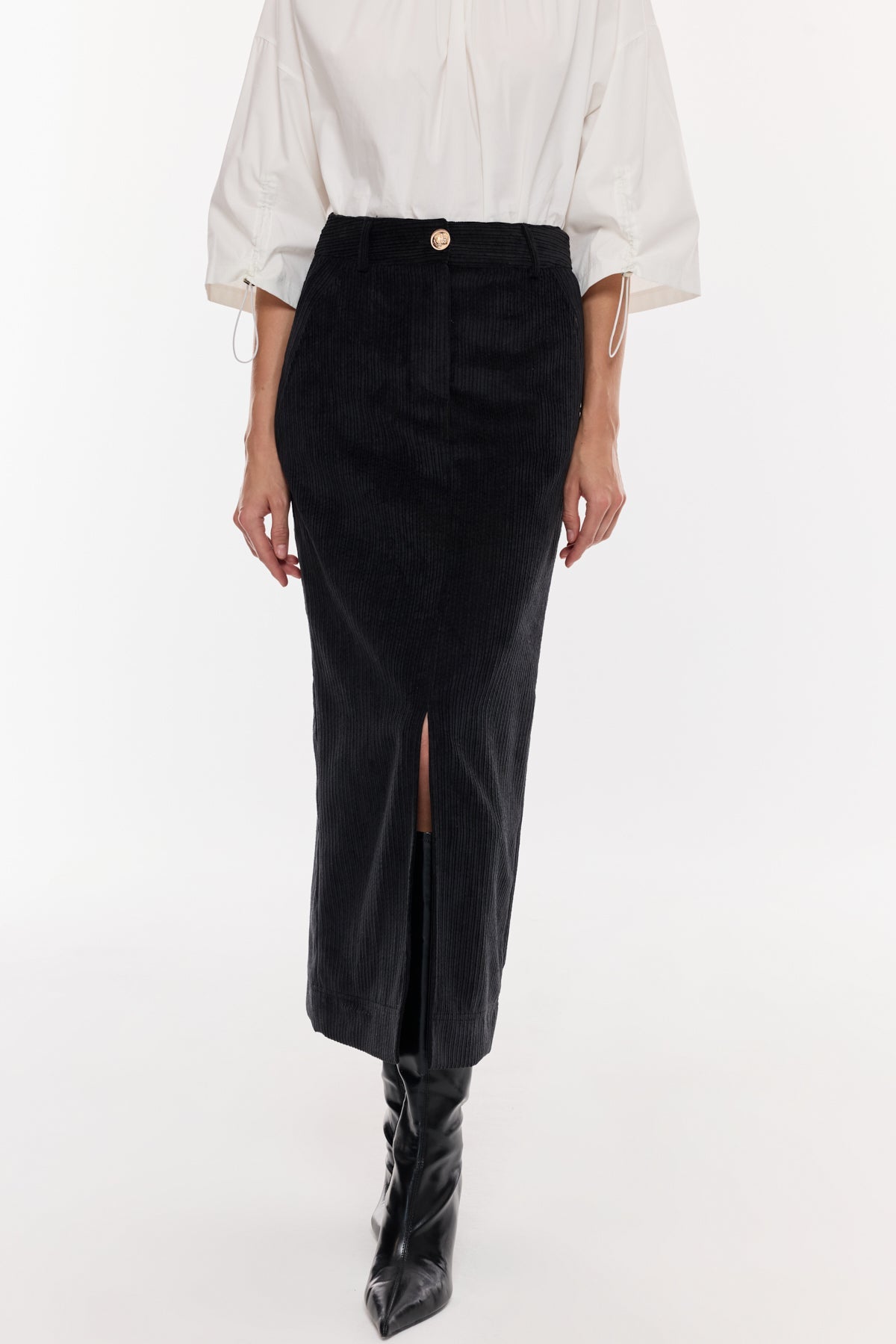 Ön Yırtmaç Detaylı Kalem Etek