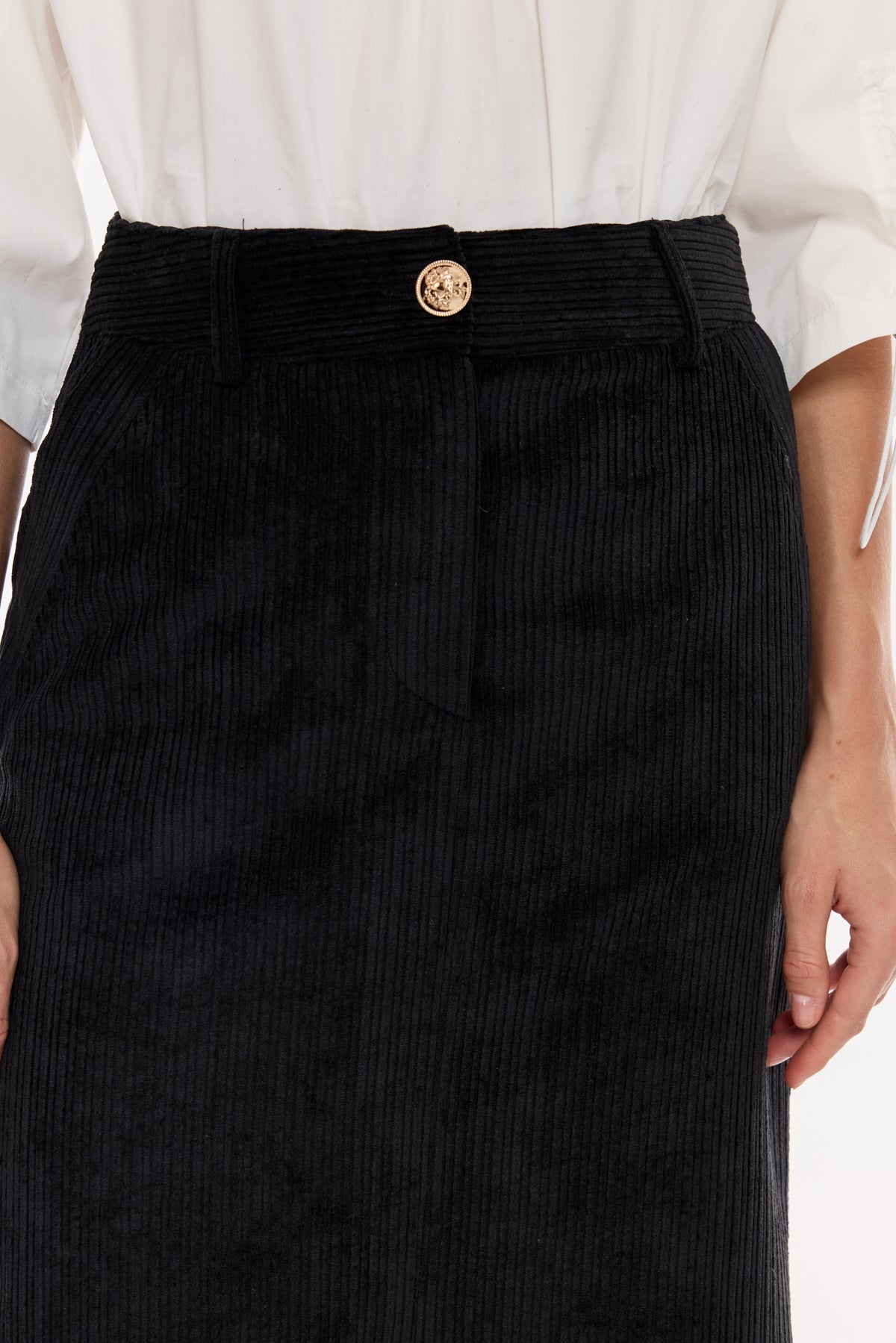 Ön Yırtmaç Detaylı Kalem Etek