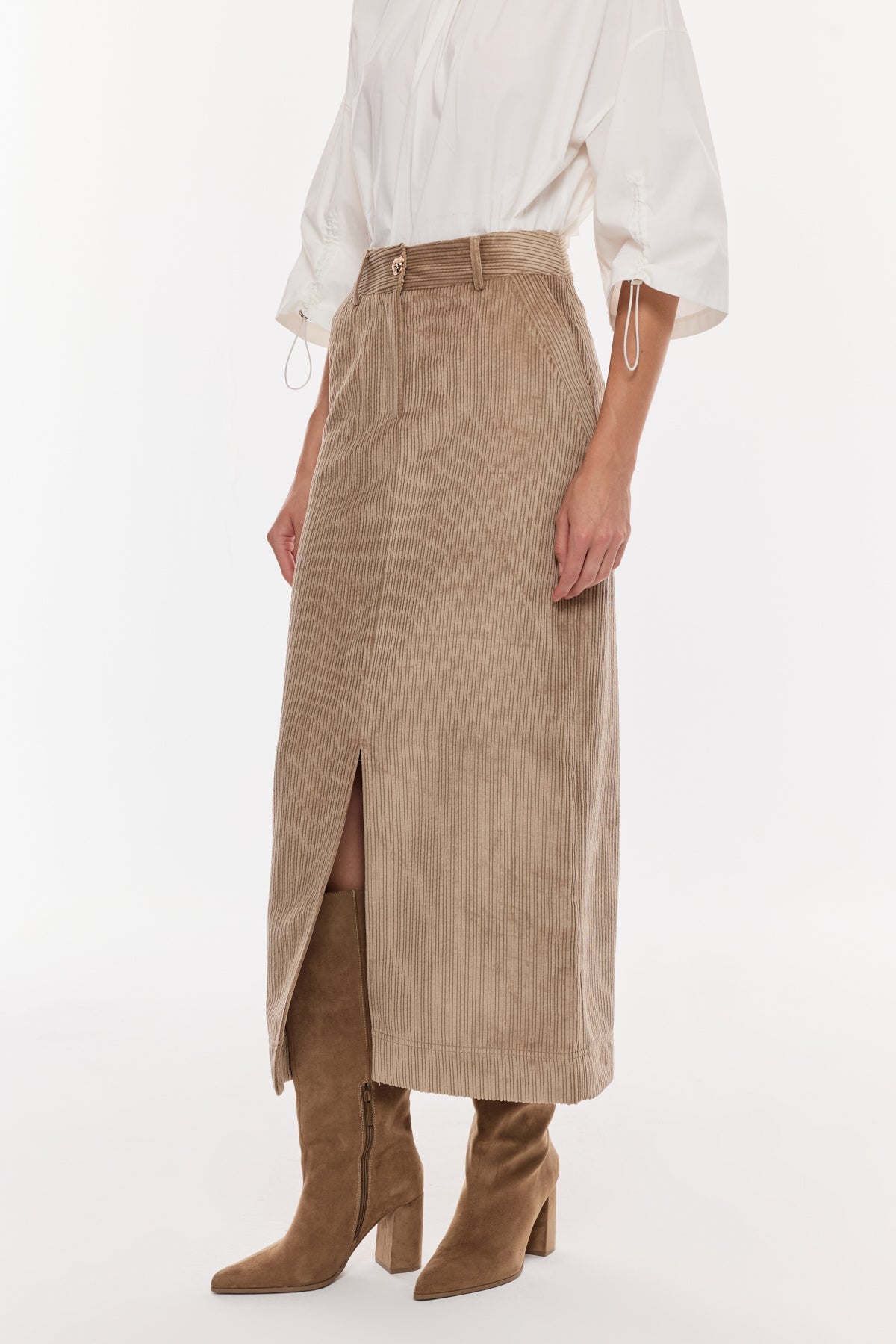 Ön Yırtmaç Detaylı Kalem Etek