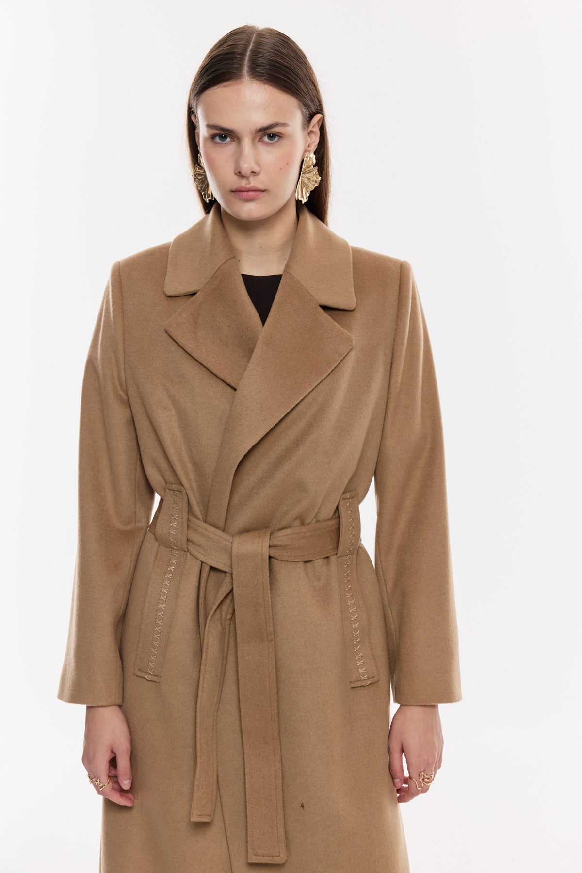 Kuşaklı Klasik Yün Kaban