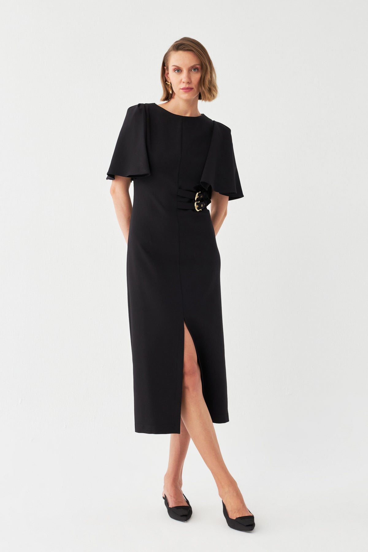 Kemer Tokalı Yırtmaçlı Elbise