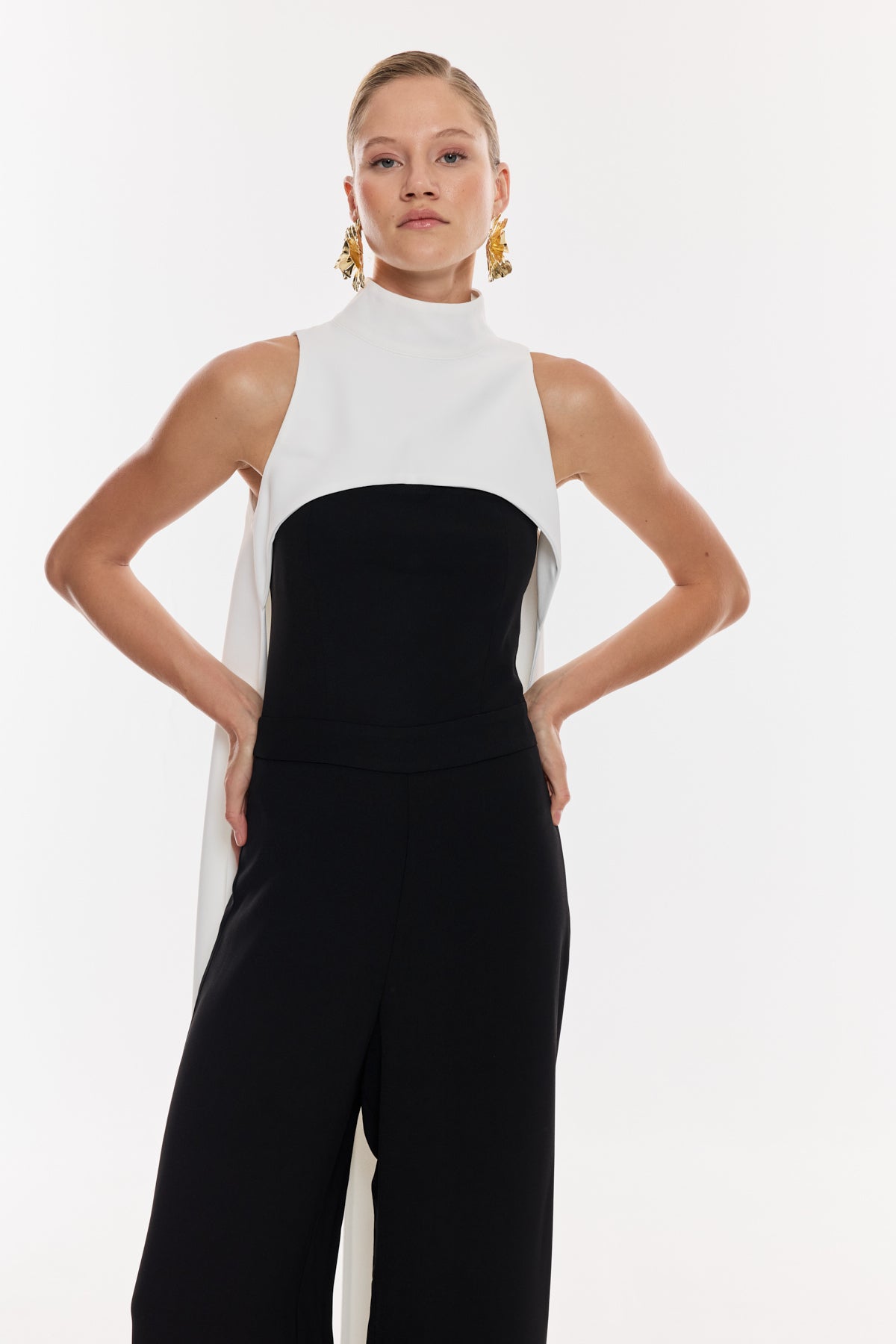 Siyah-Beyaz Renk Bloklu Tulum