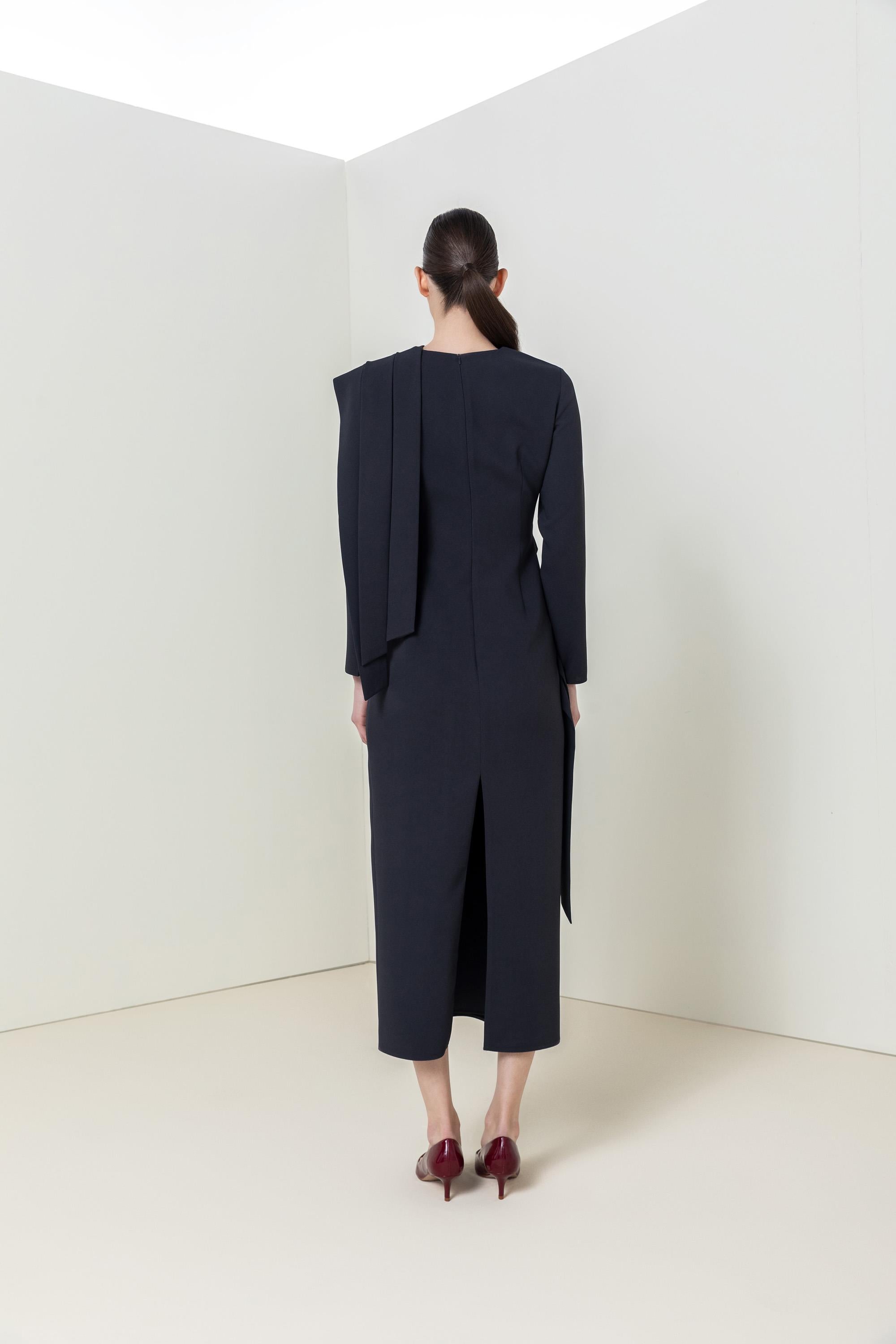 ASİMETRİK DRAPELİ MİDİ ELBİSE 26W40857