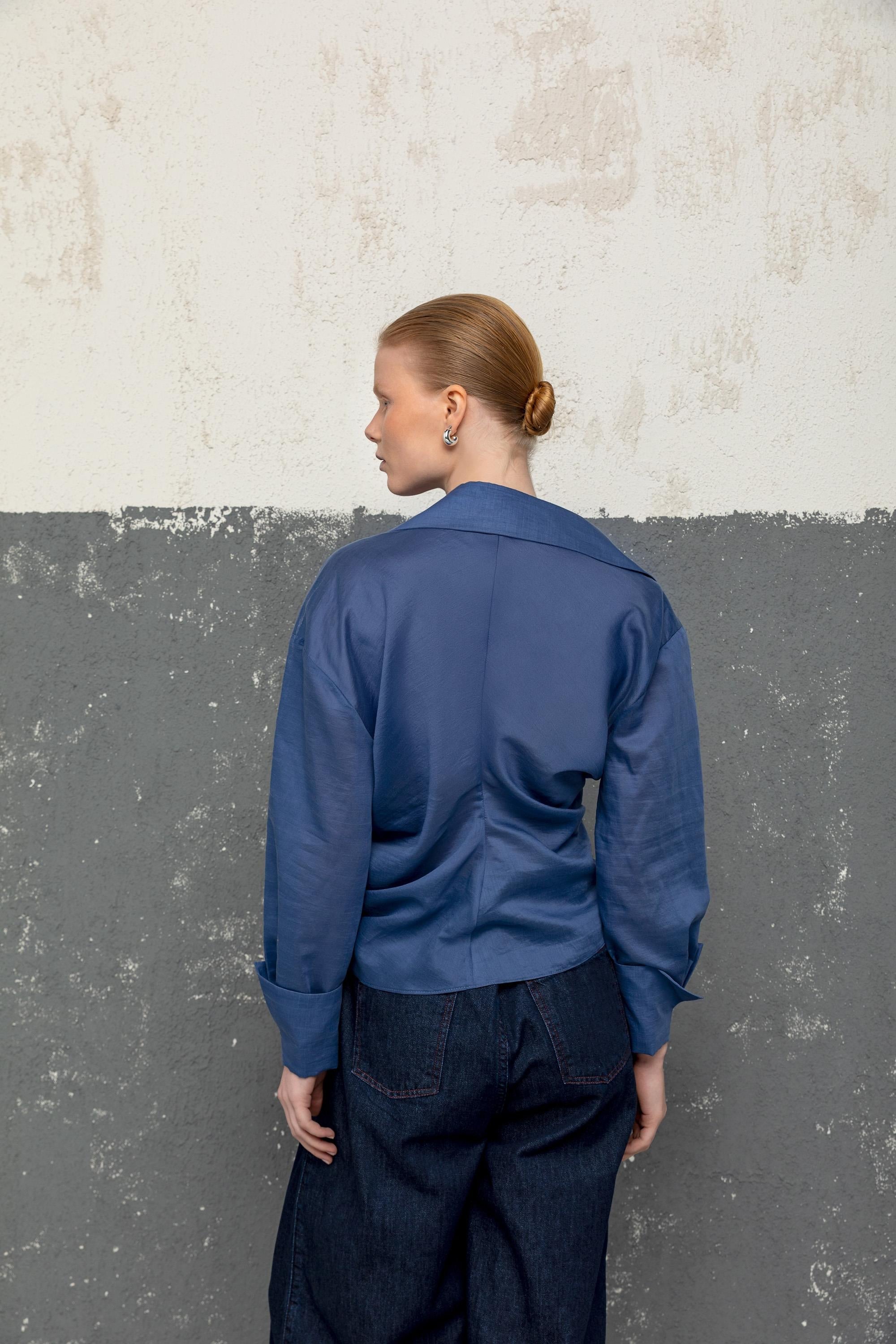 ASİMETRİK DÜĞMELİ BLUZ 26W10818