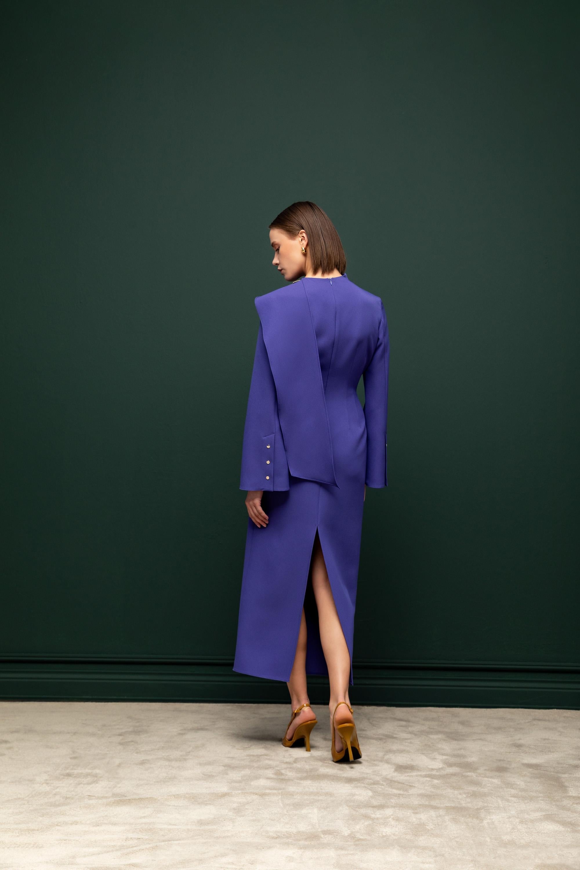 ASİMETRİK YAKA MİDİ ELBİSE 26W40850