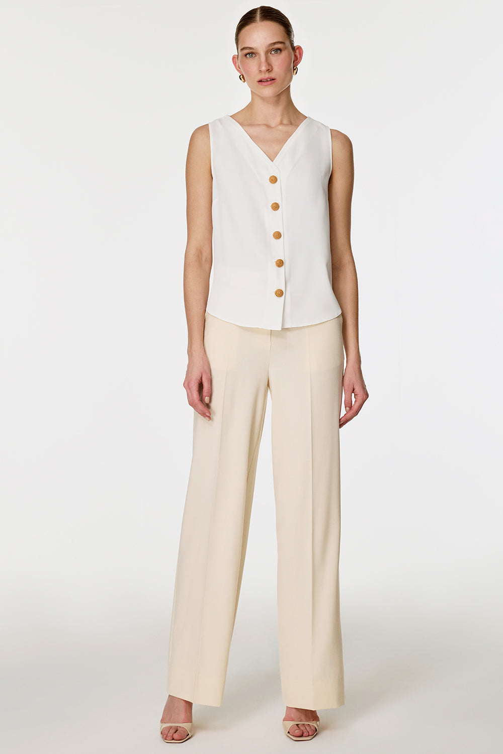 Düğme Detaylı Kolsuz Bluz EKRU