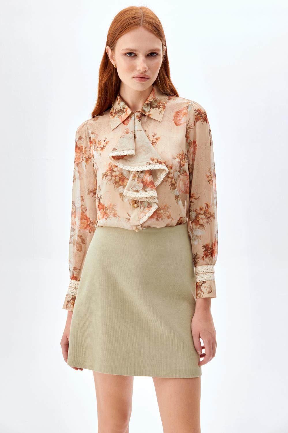 Çıkarılabilir Fırfır Yakalı Desenli Şifon Gömlek BEJ