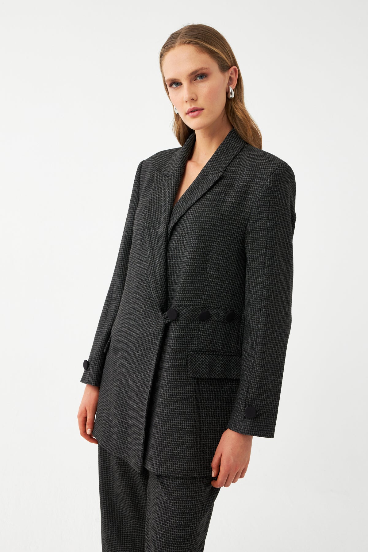 Düğme Detaylı Blazer Ceket