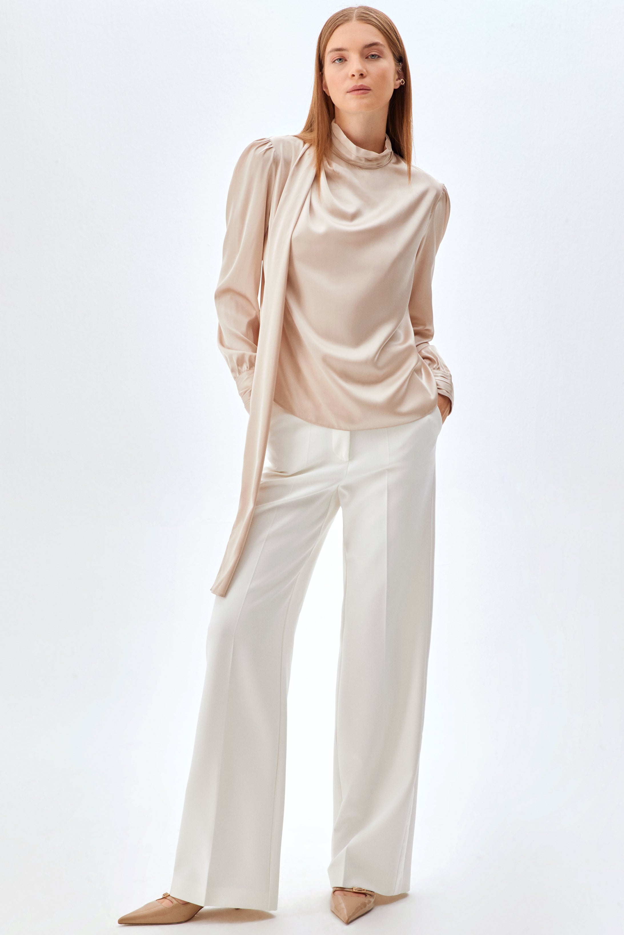 Dik Yaka uzun Kol Saten Bluz