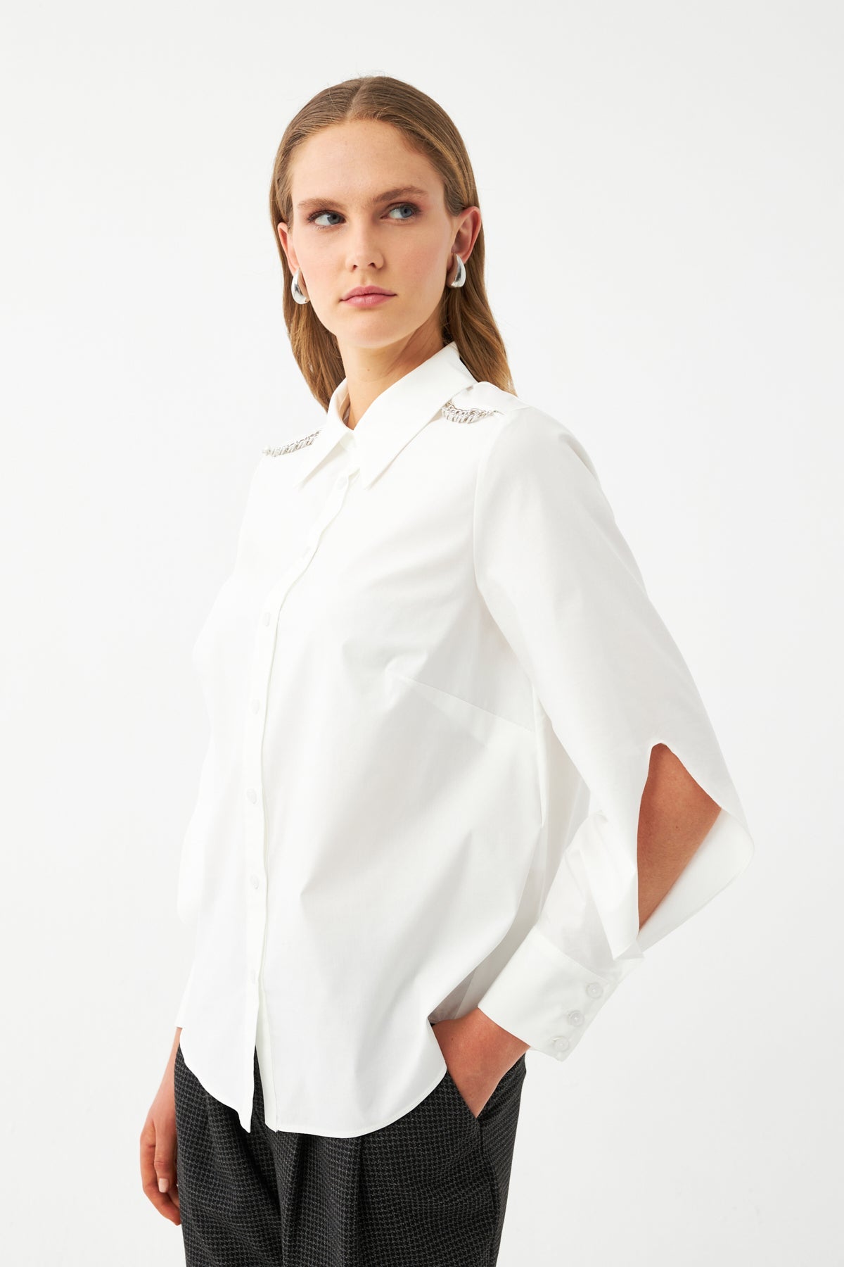 Zincir Detaylı Gömlek