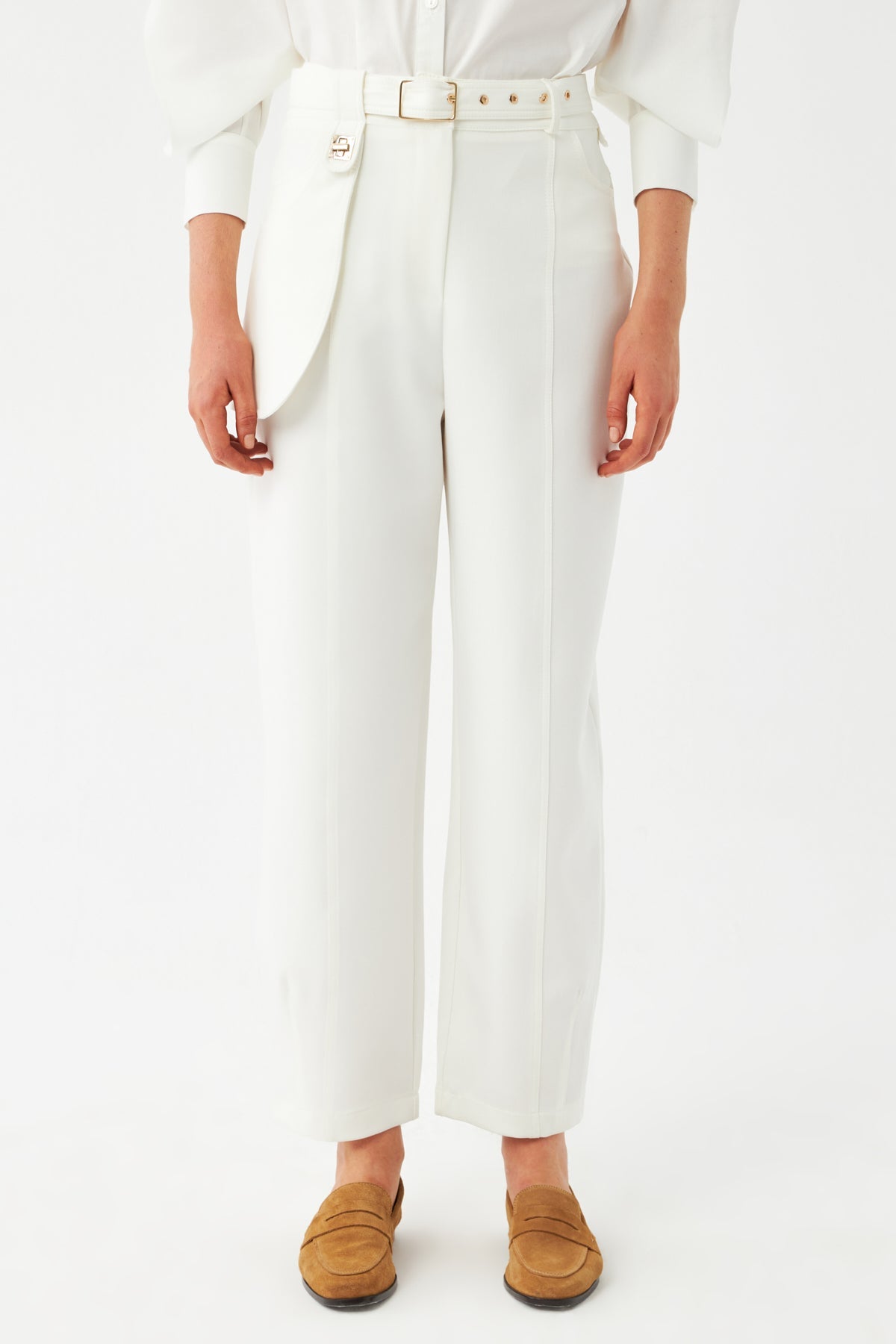 Kemerli Düz Paça Pantolon