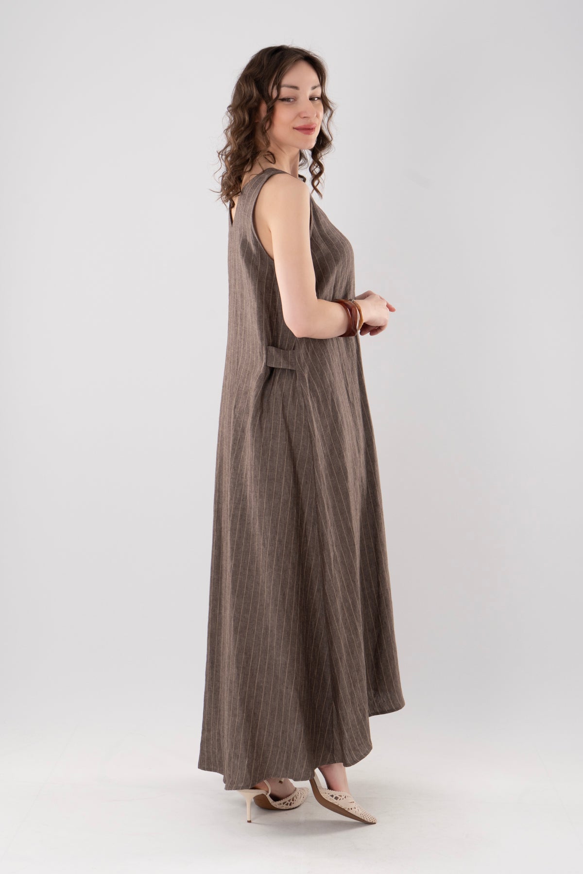 Kahverengi Çizgili Uzun Kolsuz Elbise - V Yaka Maksi Dress