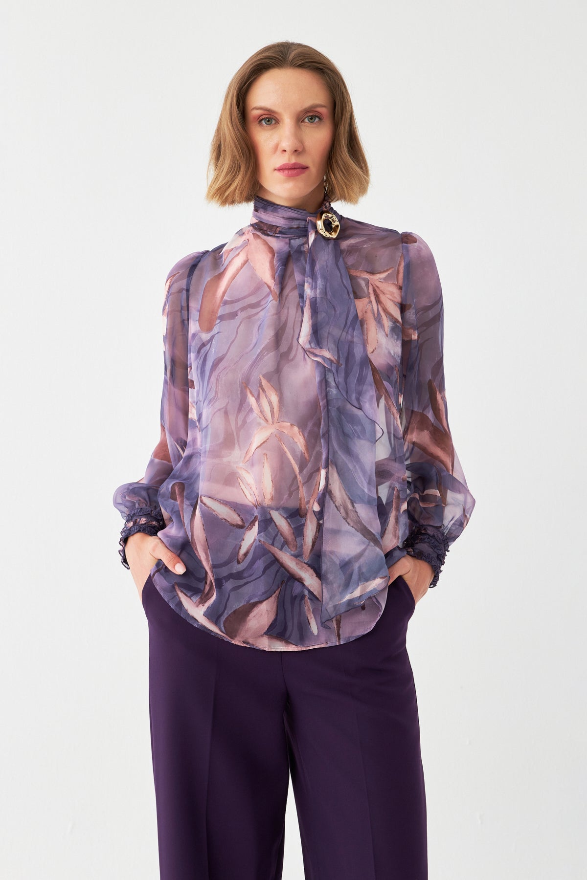 Şifon Fular Yaka Bluz