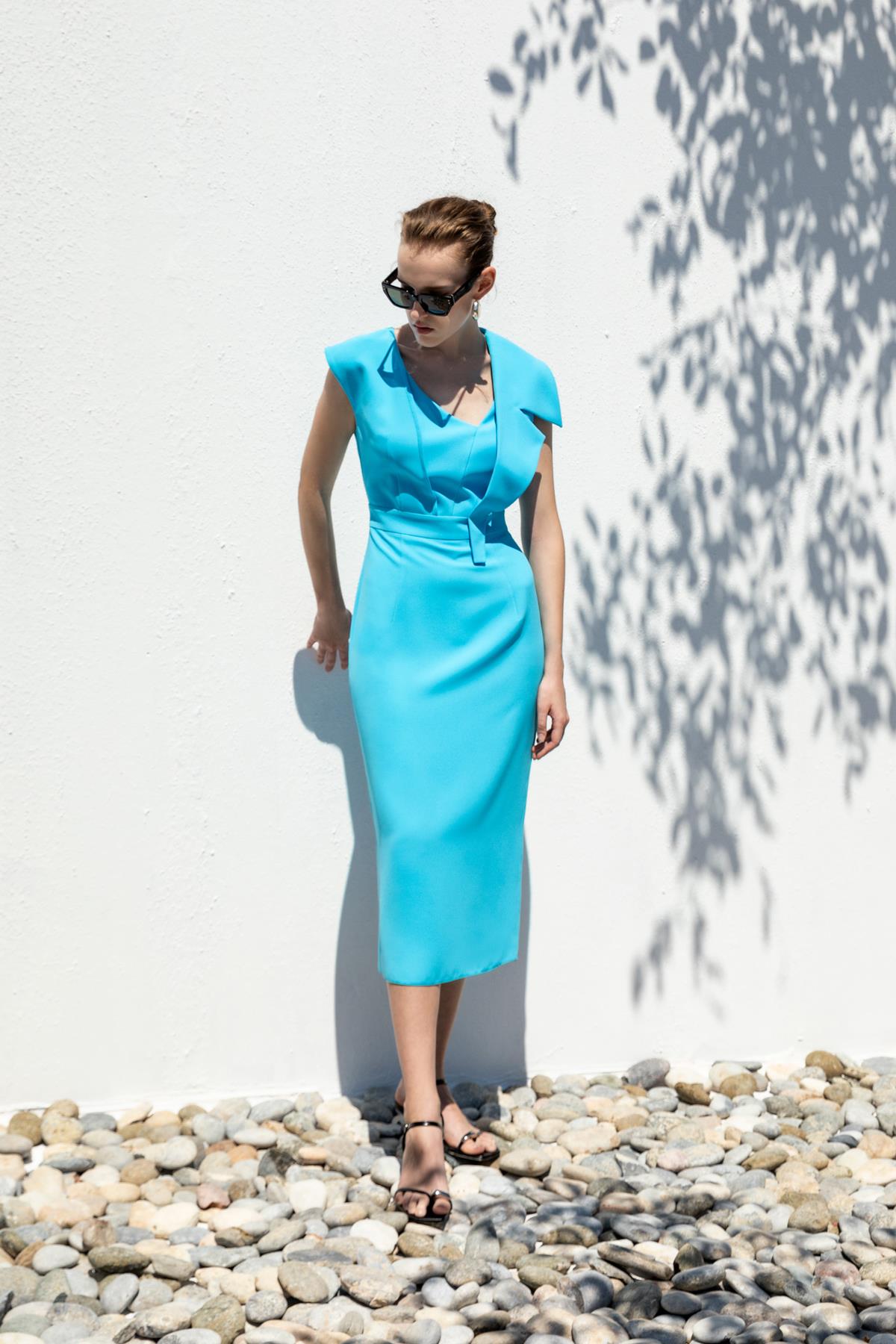 KOL DETAYLI MİDİ ELBİSE 26W40822