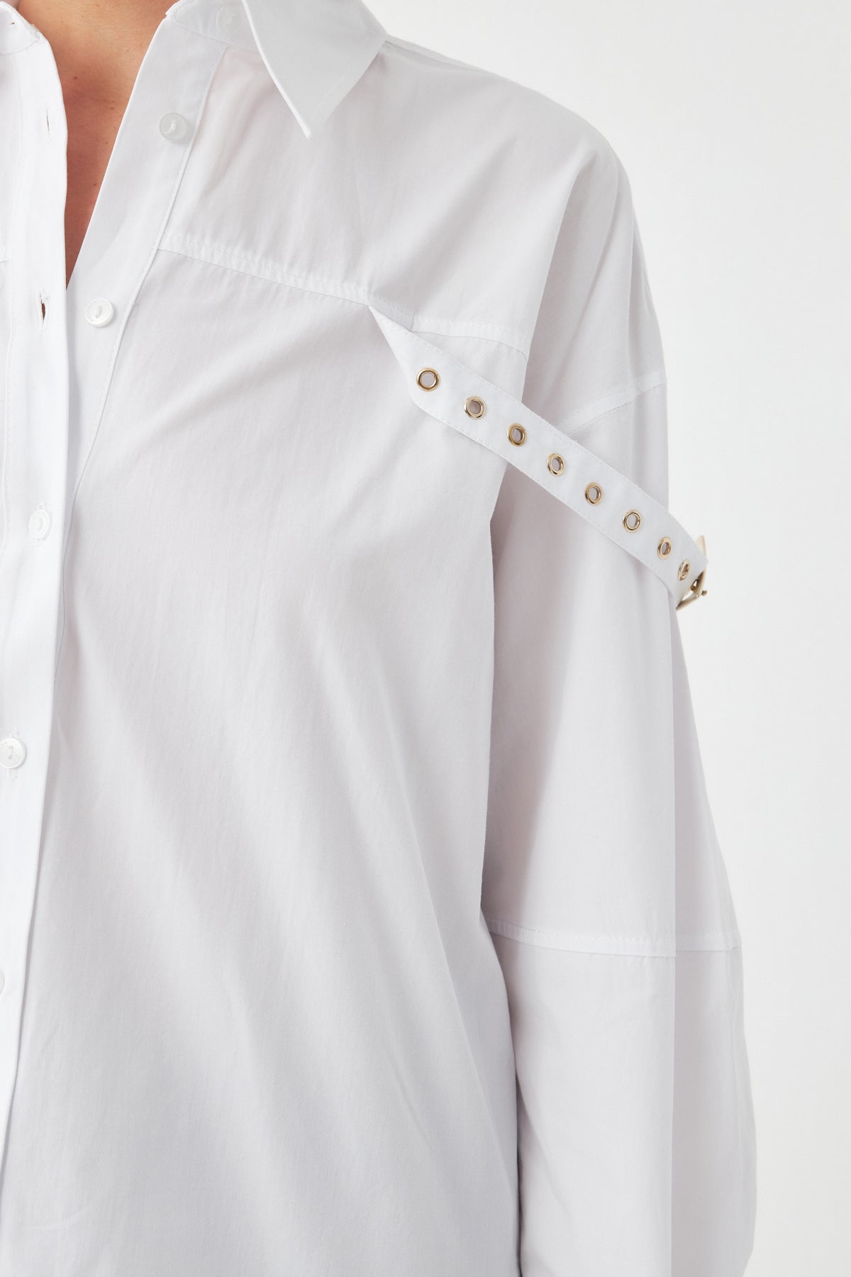 Metal Aksesuarlı Pamuk Gömlek