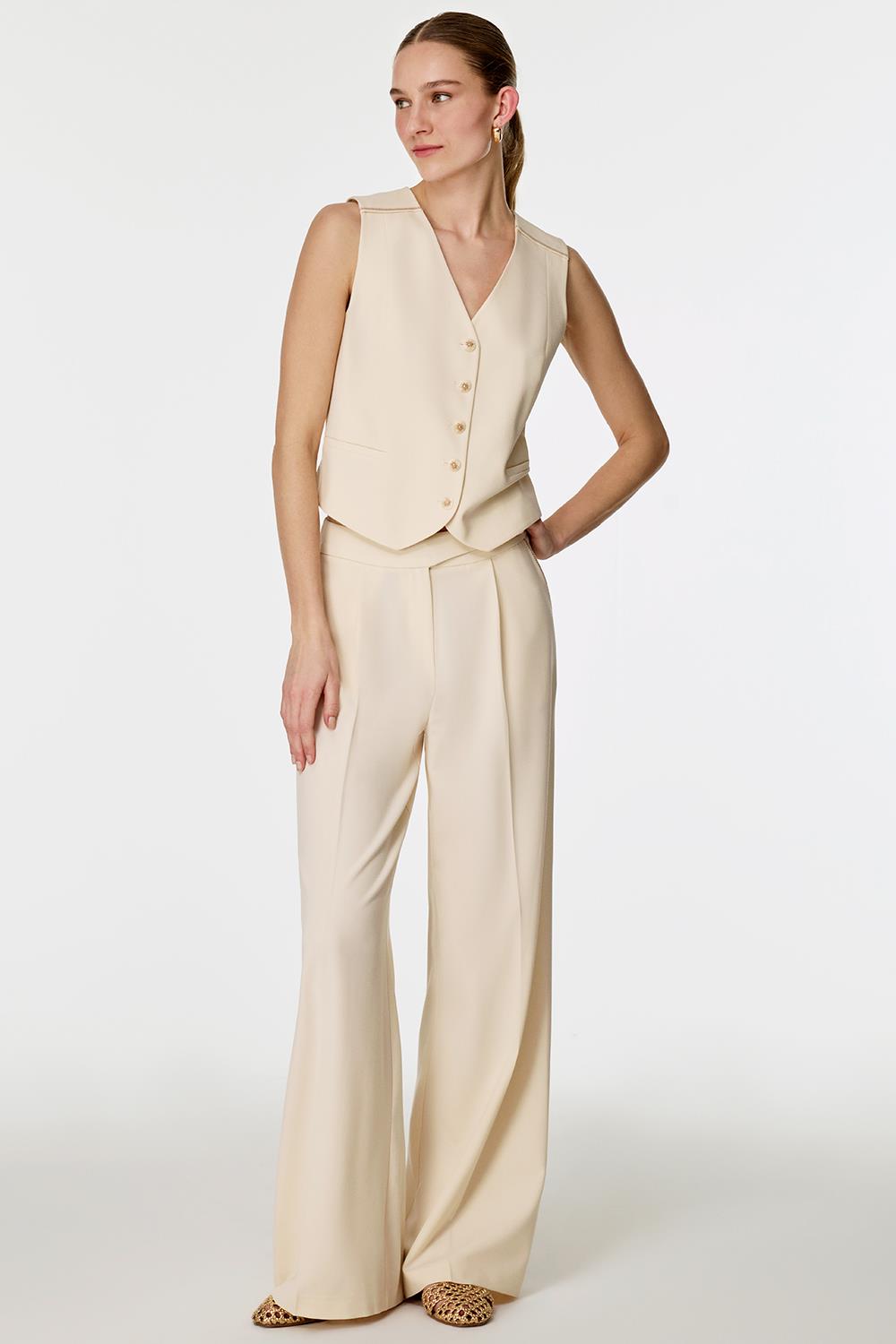 Nakış Detaylı Yelekli Takım EKRU