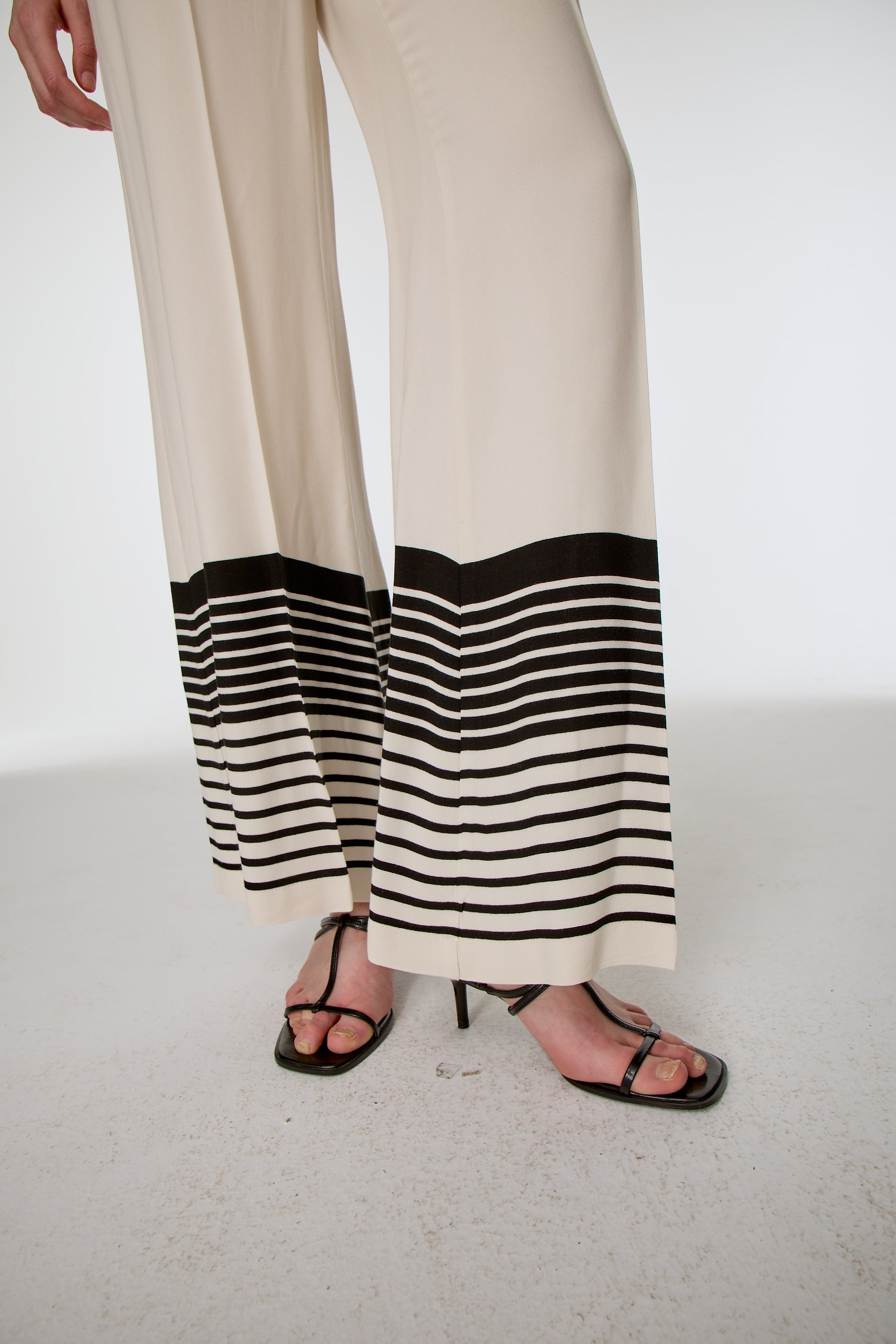 Paçası Desenli Pantolon