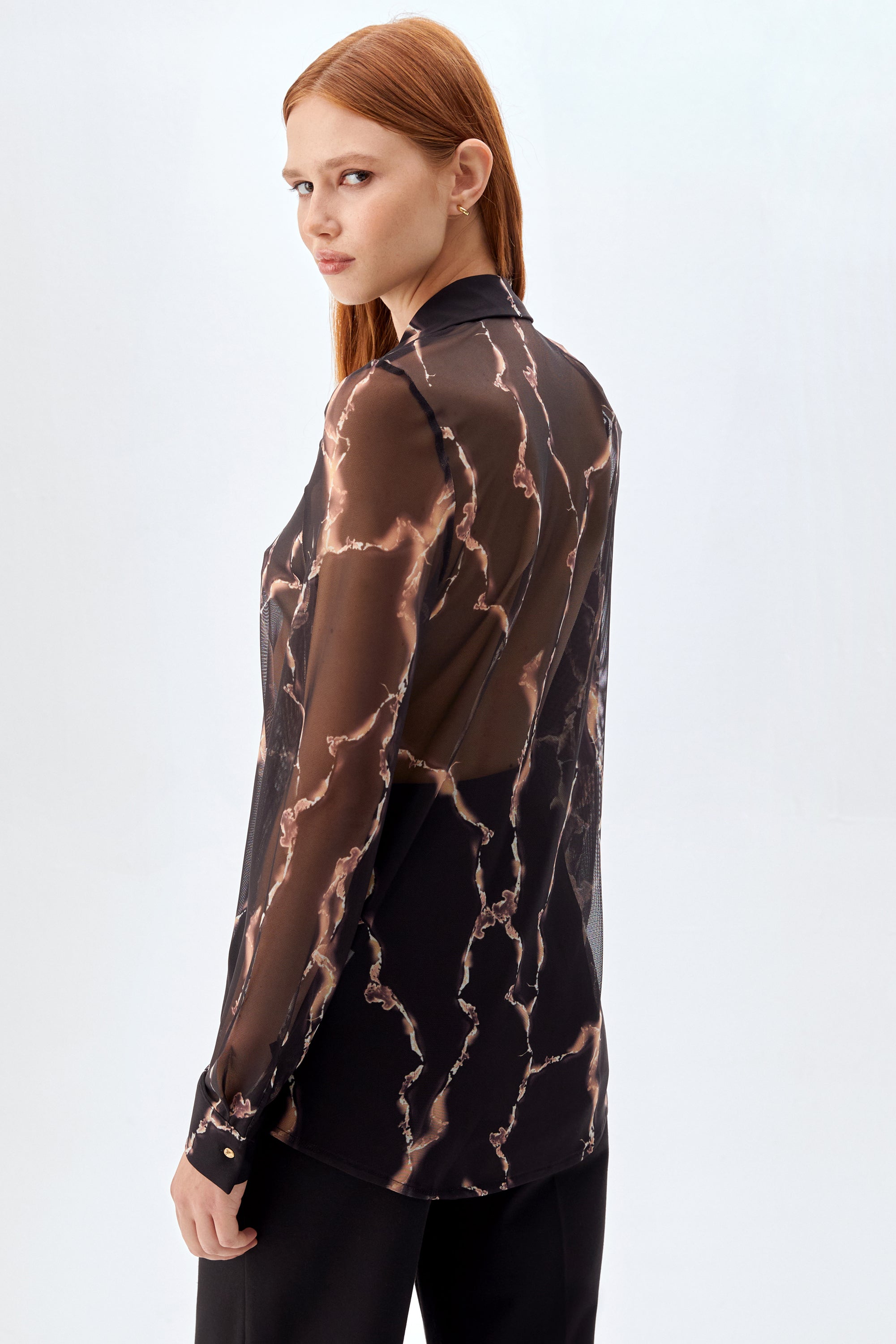 Soyut Desenli Transparan Gömlek