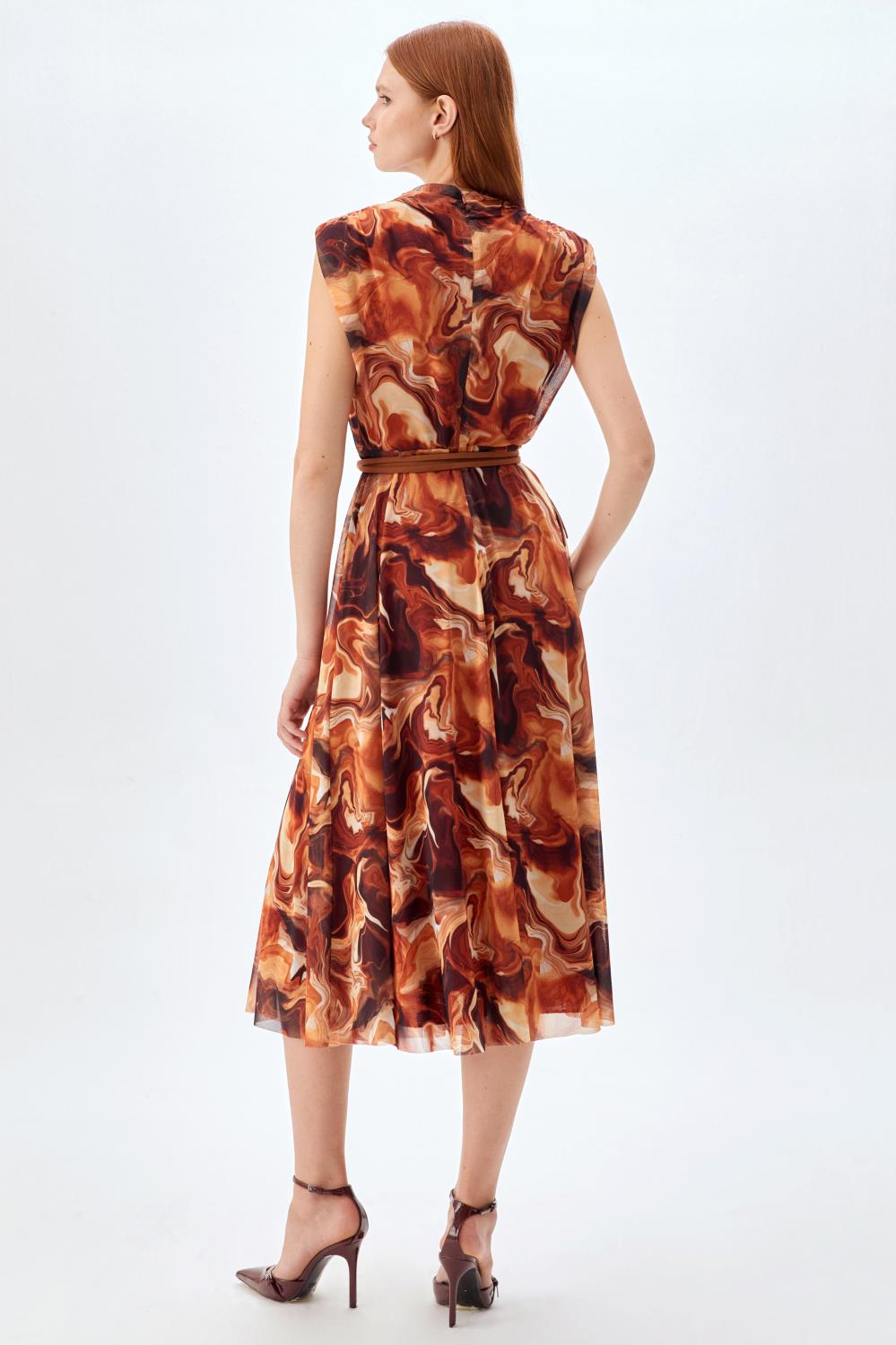 Soyut Desenli Midi Elbise KAHVERENGİ