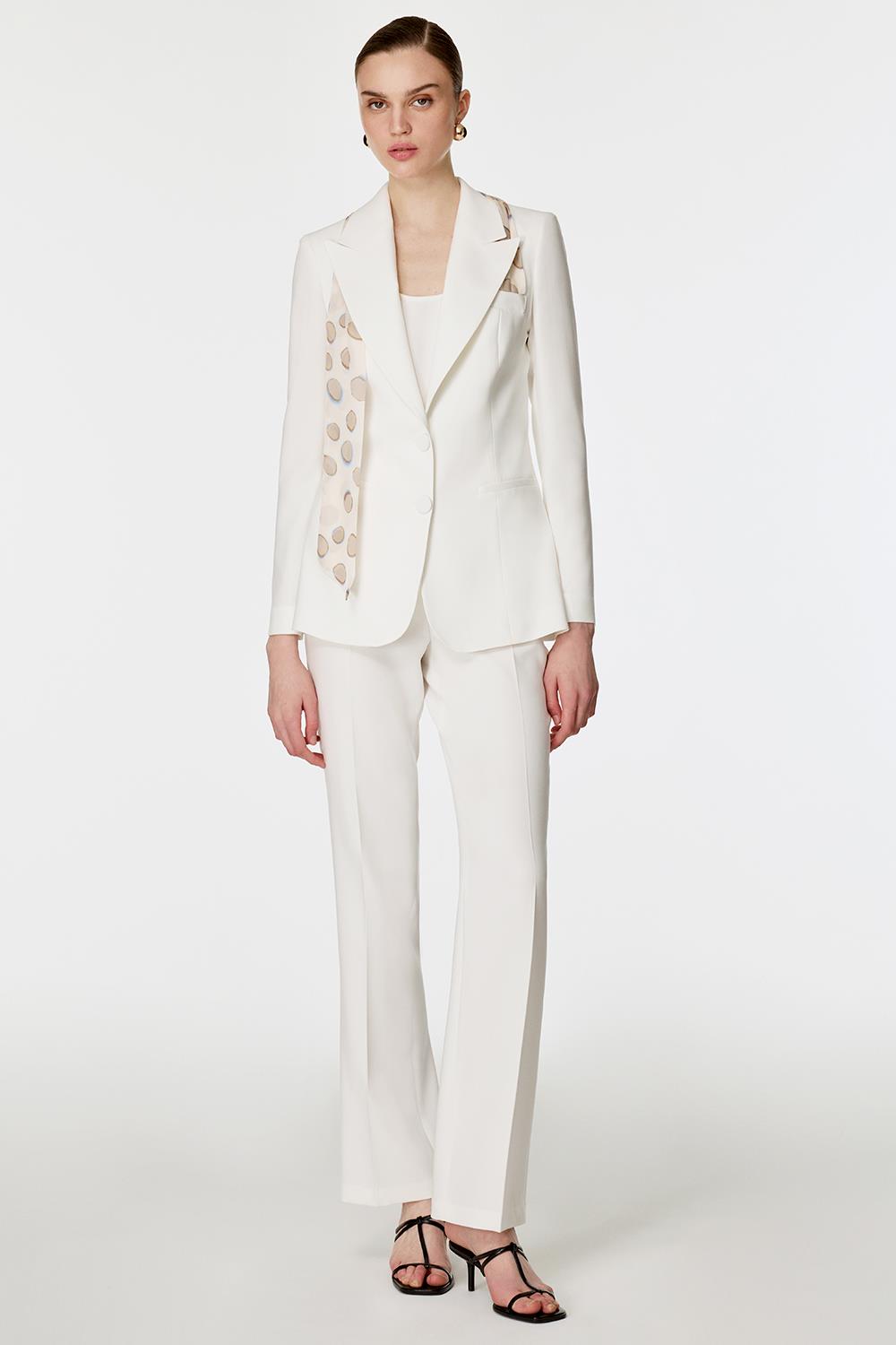 Yakası Fularlı Takım EKRU