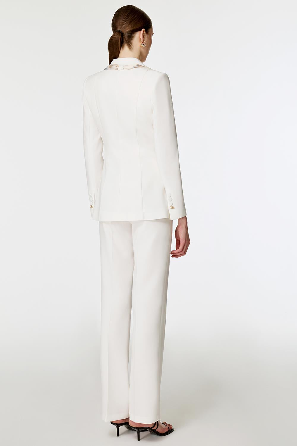 Yakası Fularlı Takım EKRU