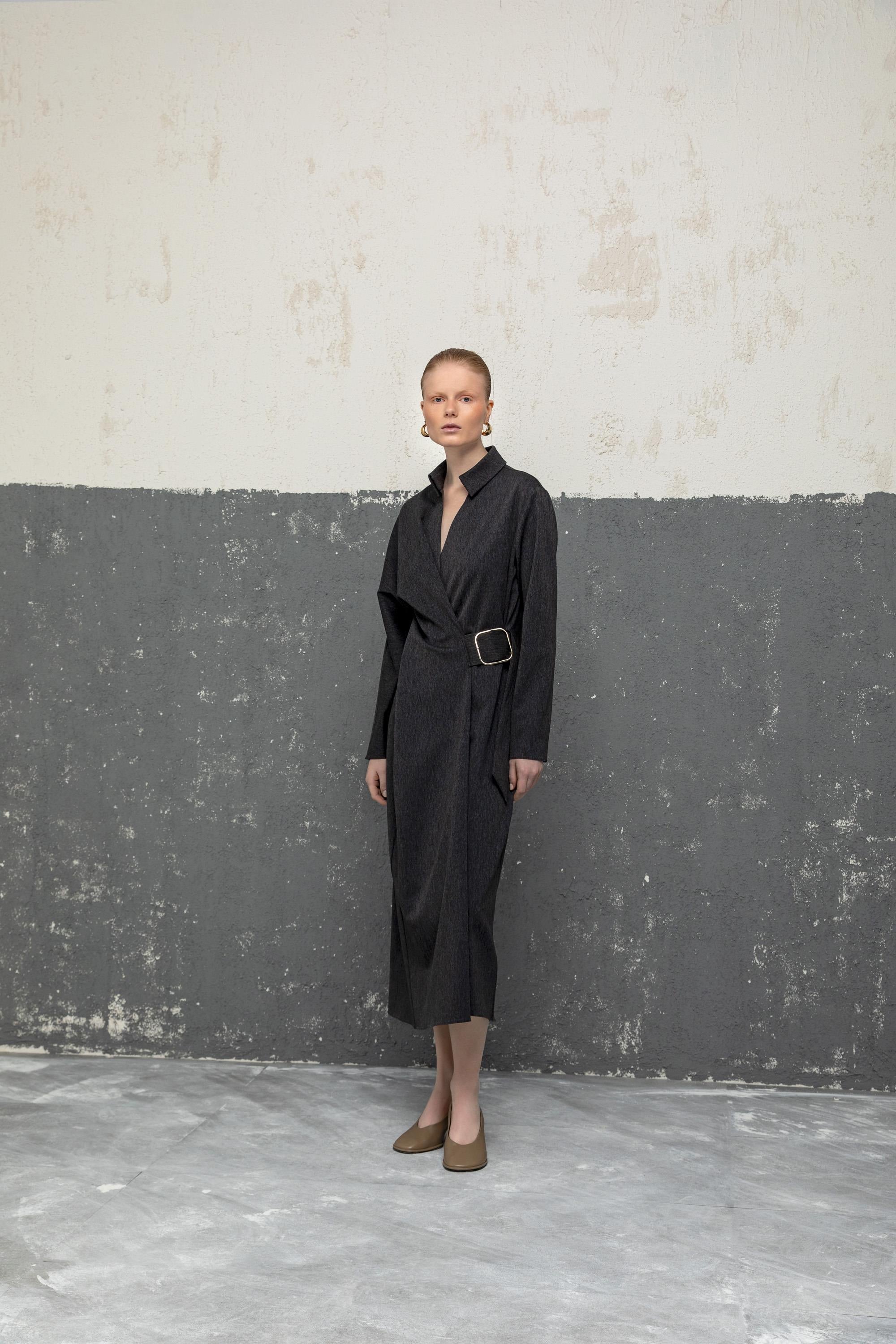 TOKA DETAYLI MİDİ ELBİSE 26W40862