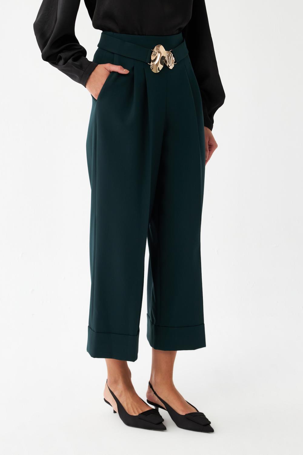 Tokalı Kısa Paça Pantolon