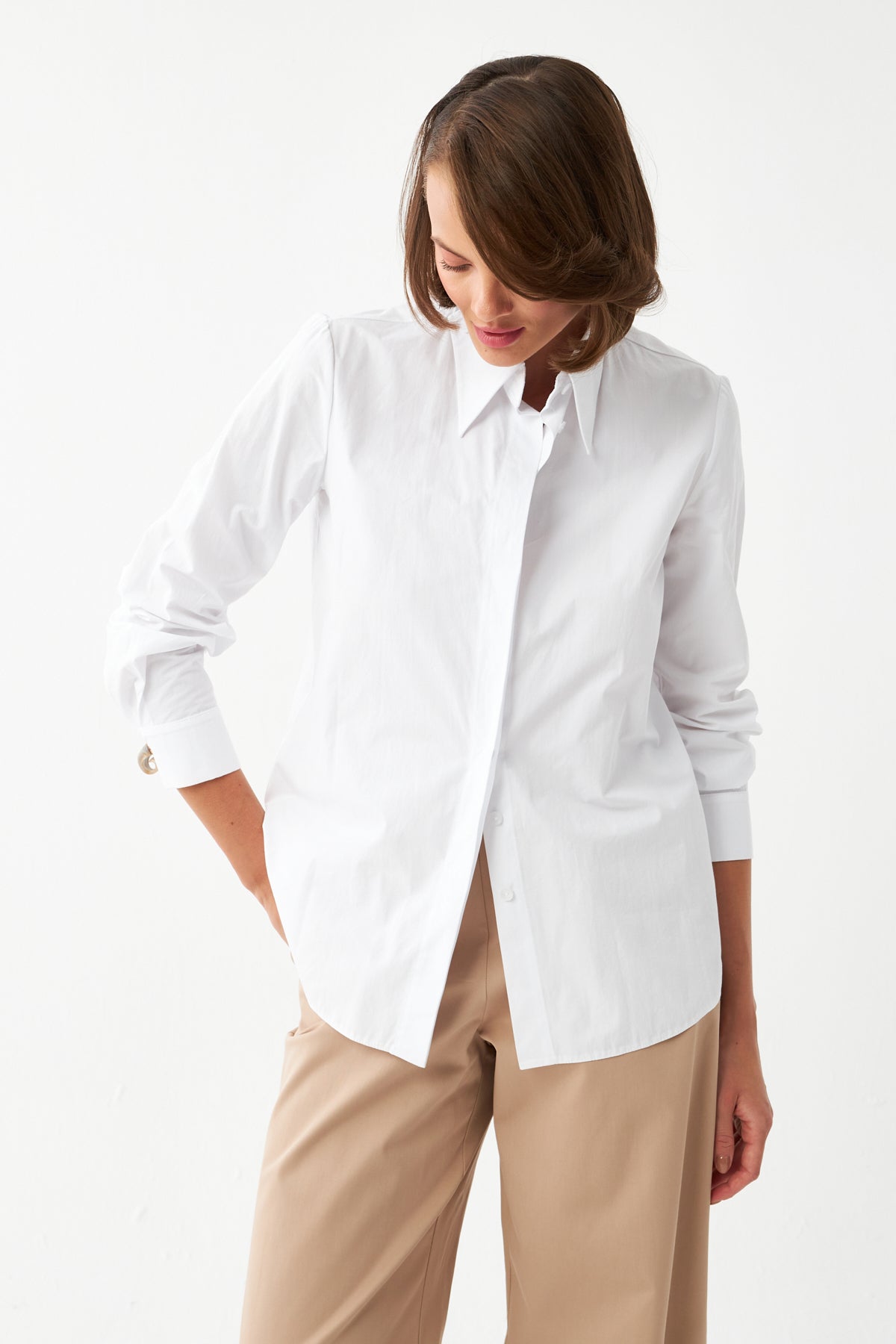 Yakası Düğme Detaylı Pamuk Gömlek BEYAZ