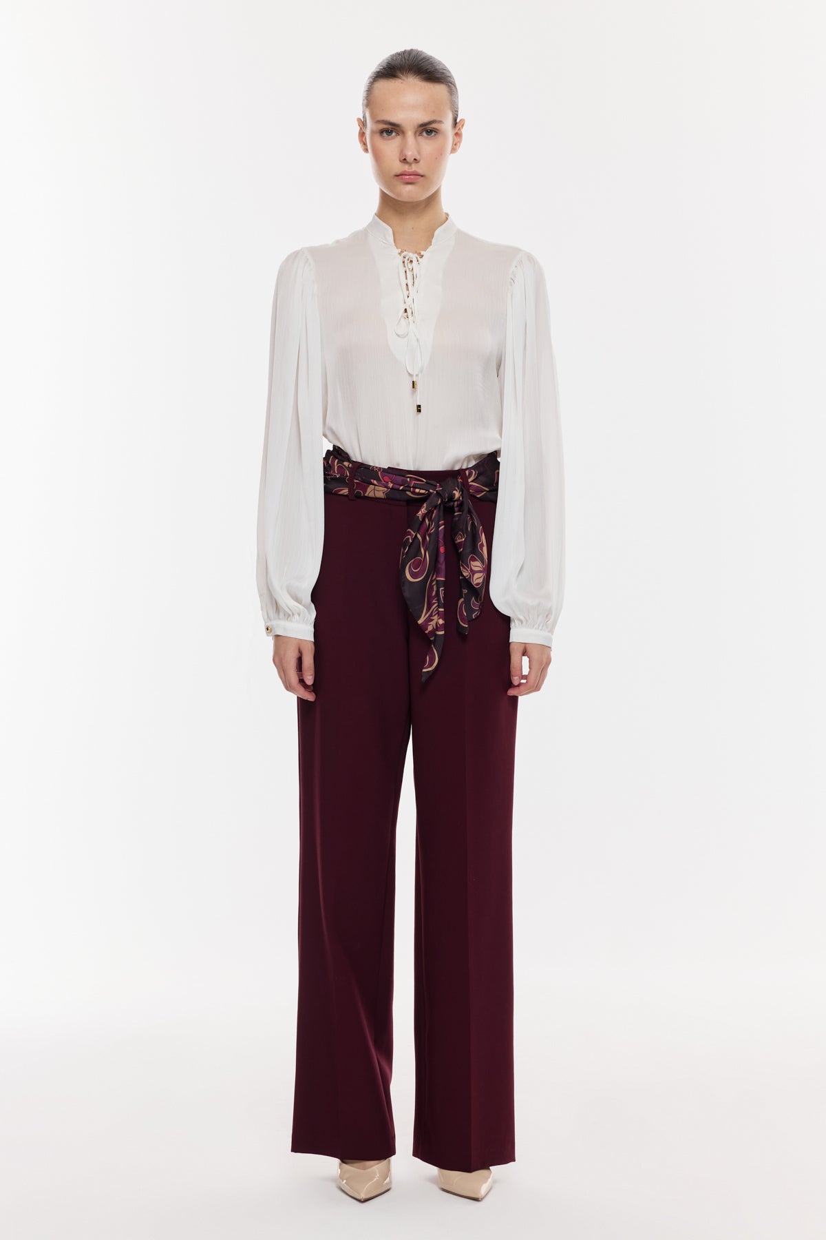 Kuşak Detaylı Dökümlü Pantolon