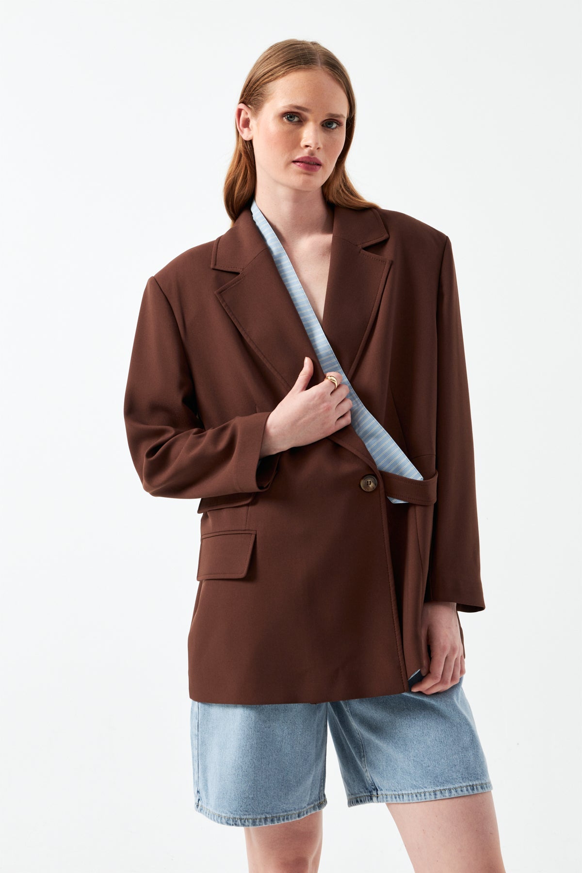 Kahverengi Kravat Detaylı Blazer Ceket