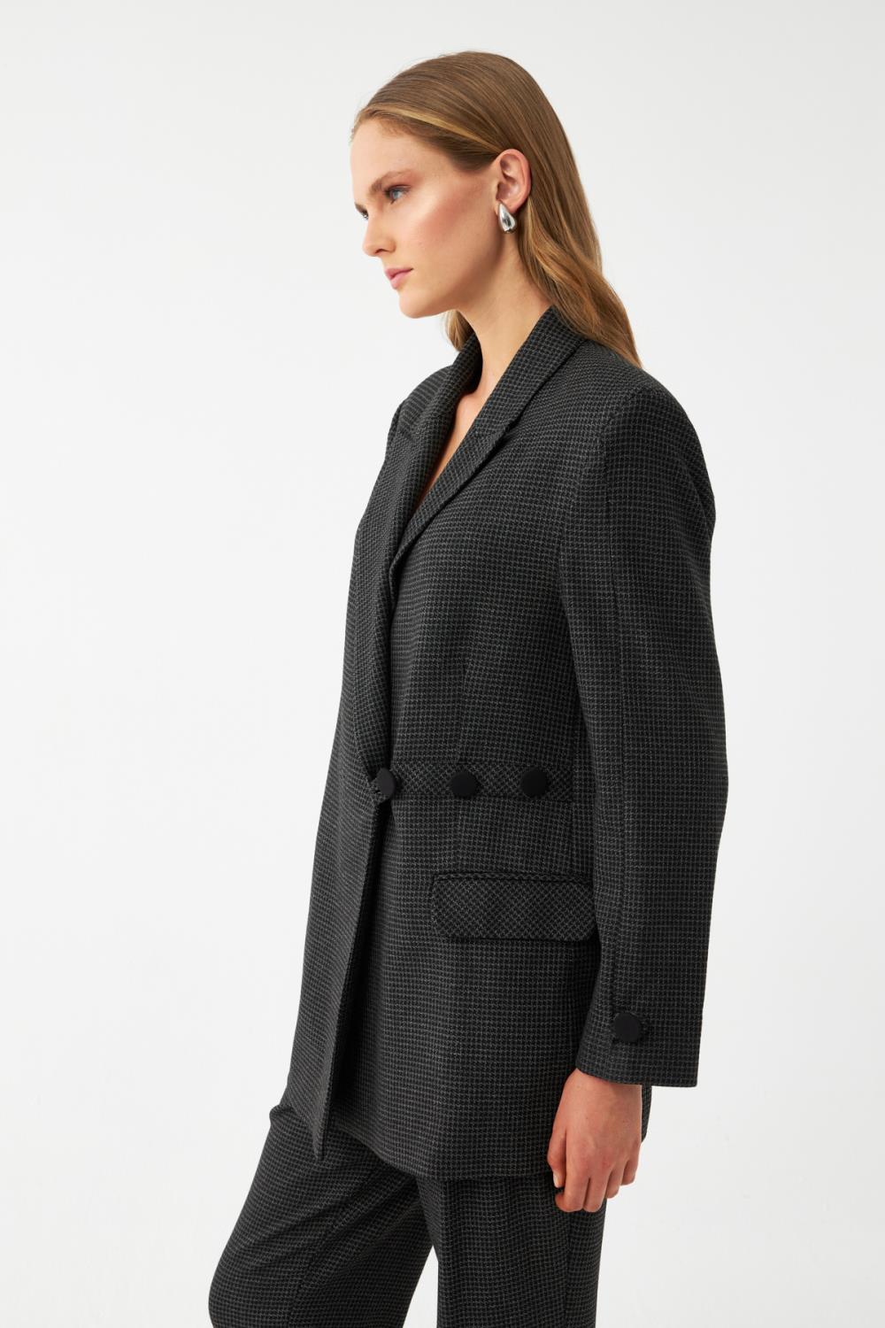 Düğme Detaylı Blazer Ceket