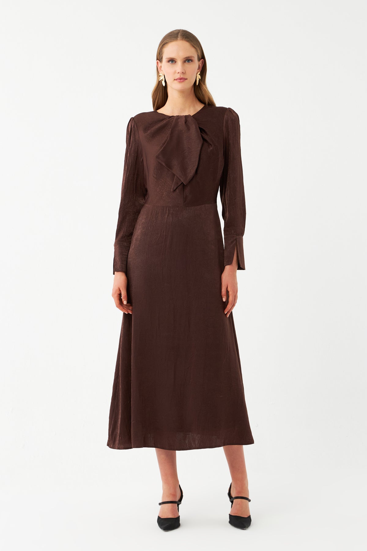 Fiyonk Detaylı Midi Elbise