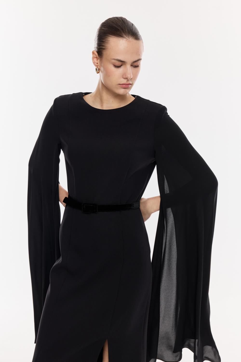 Pelerin Kollu Uzun Elbise