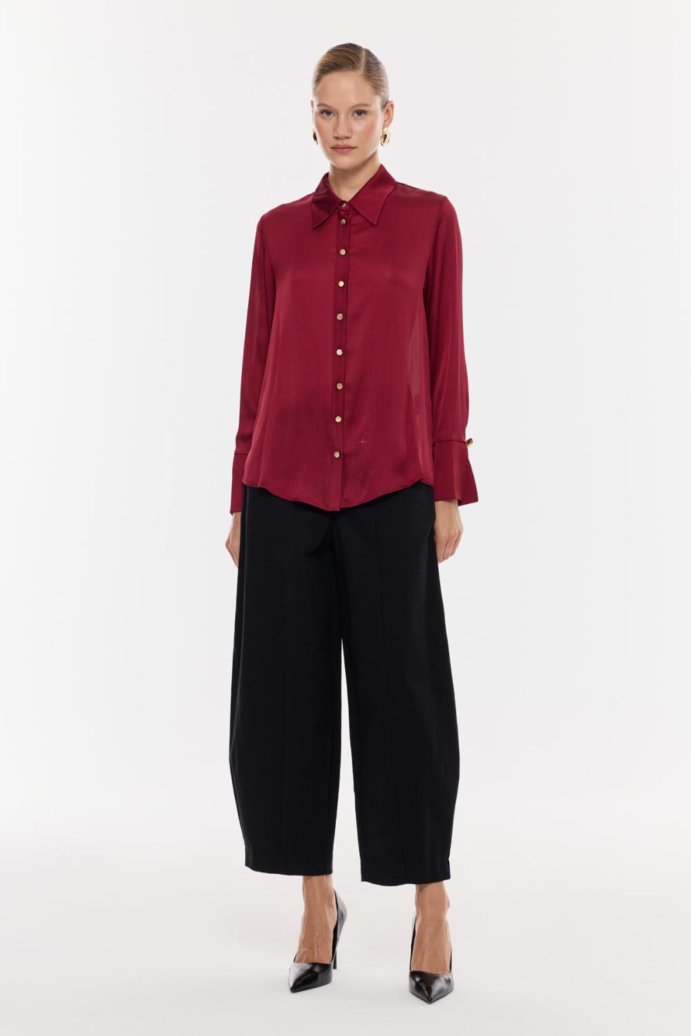 Saten Dokulu Düğmeli Gömlek