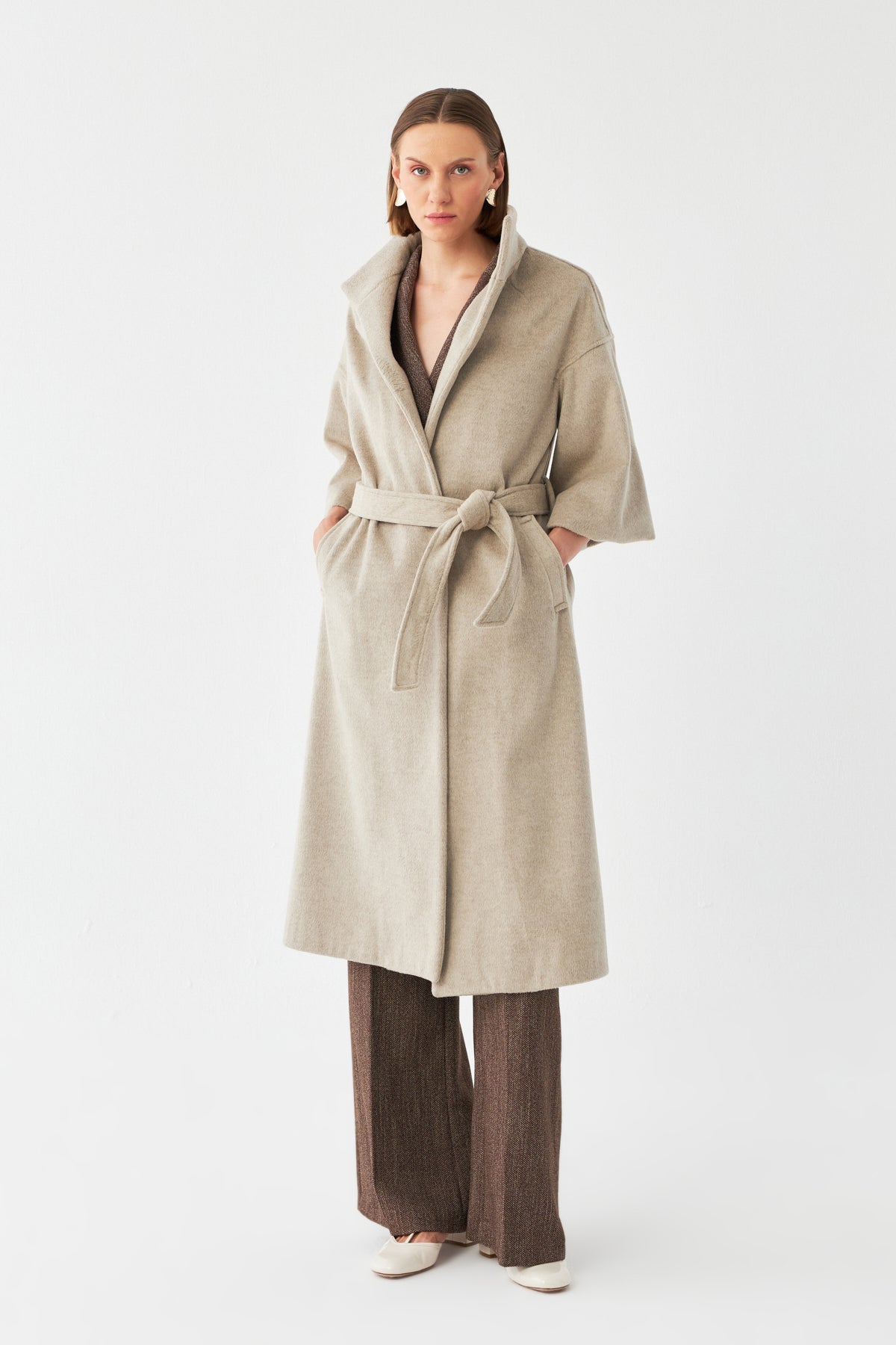 Kușaklı Geniş Kol Modern Kaban