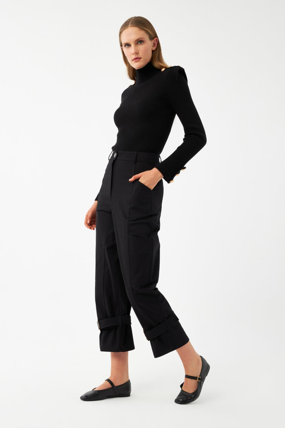 Tokalı Paça Detaylı Pantolon