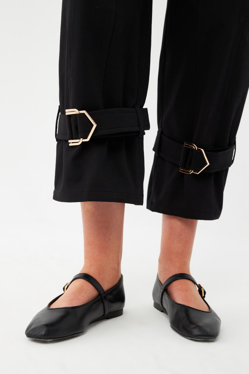 Tokalı Paça Detaylı Pantolon