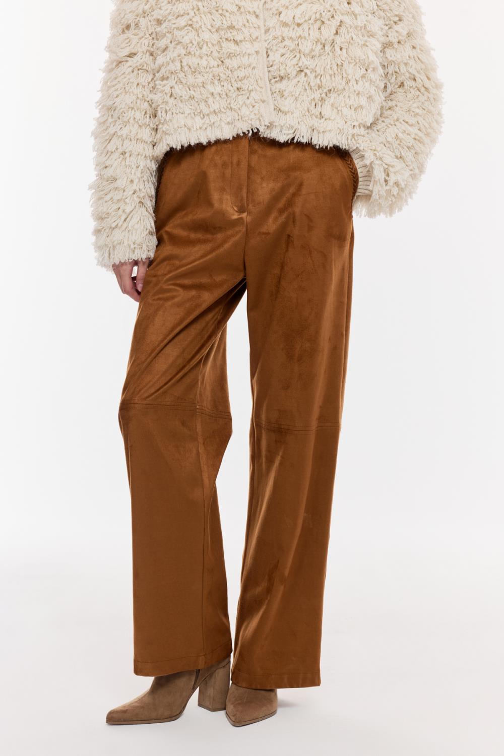 Kadife Dokulu Geniş Paça Pantolon