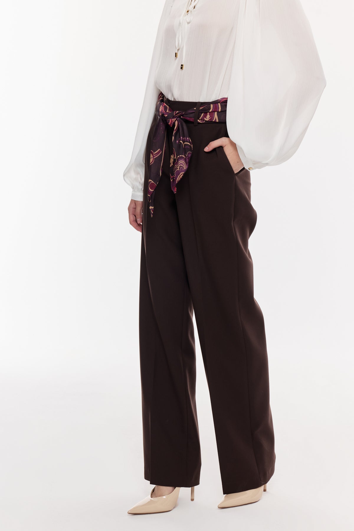 Kuşak Detyalı Dökümlü Pantolon