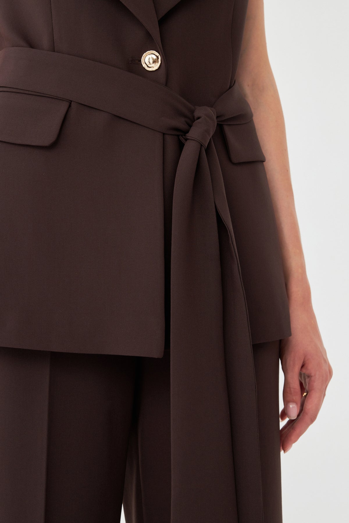 Kemer Detaylı Blazer Takım