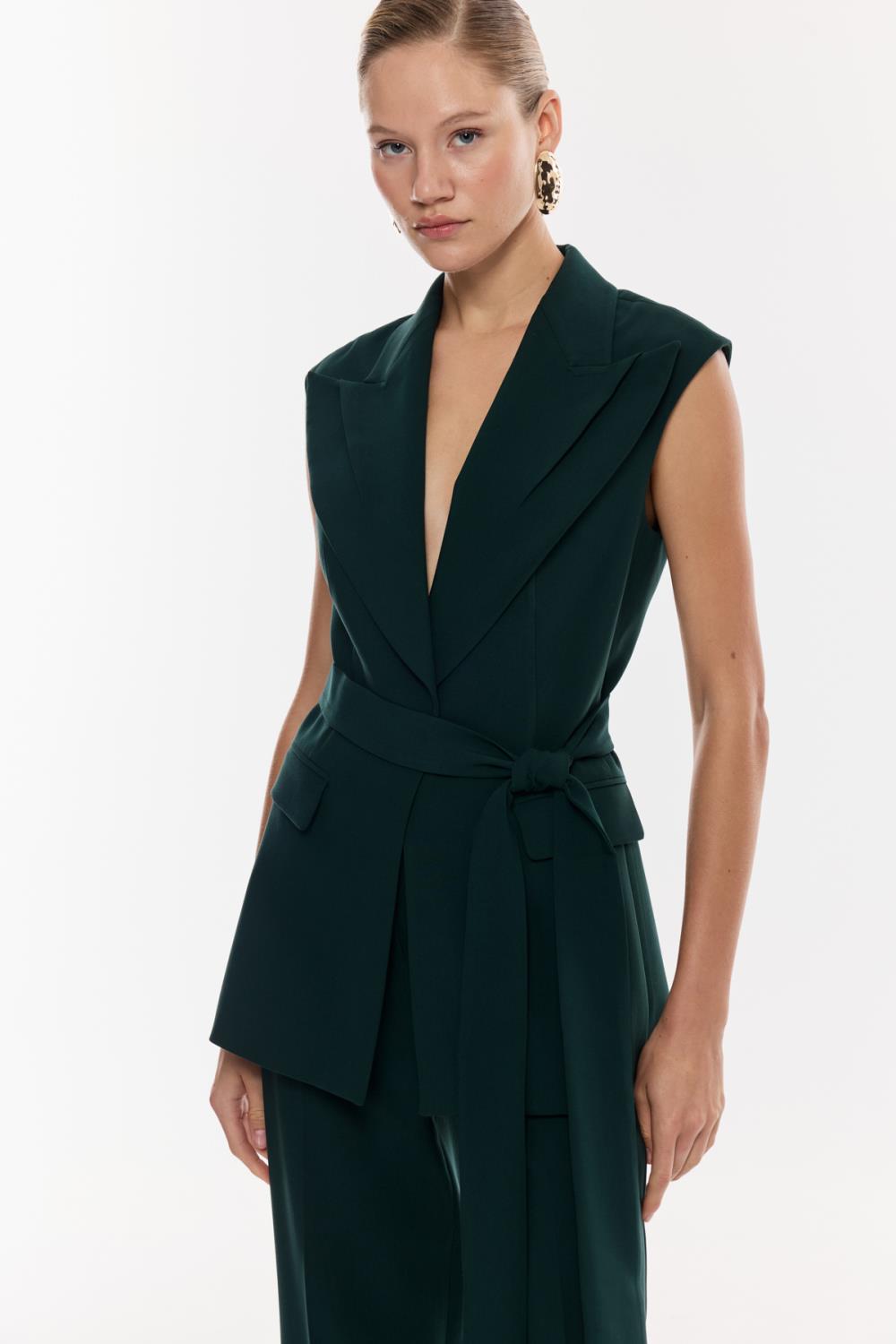 Kemer Detaylı Blazer Ceket