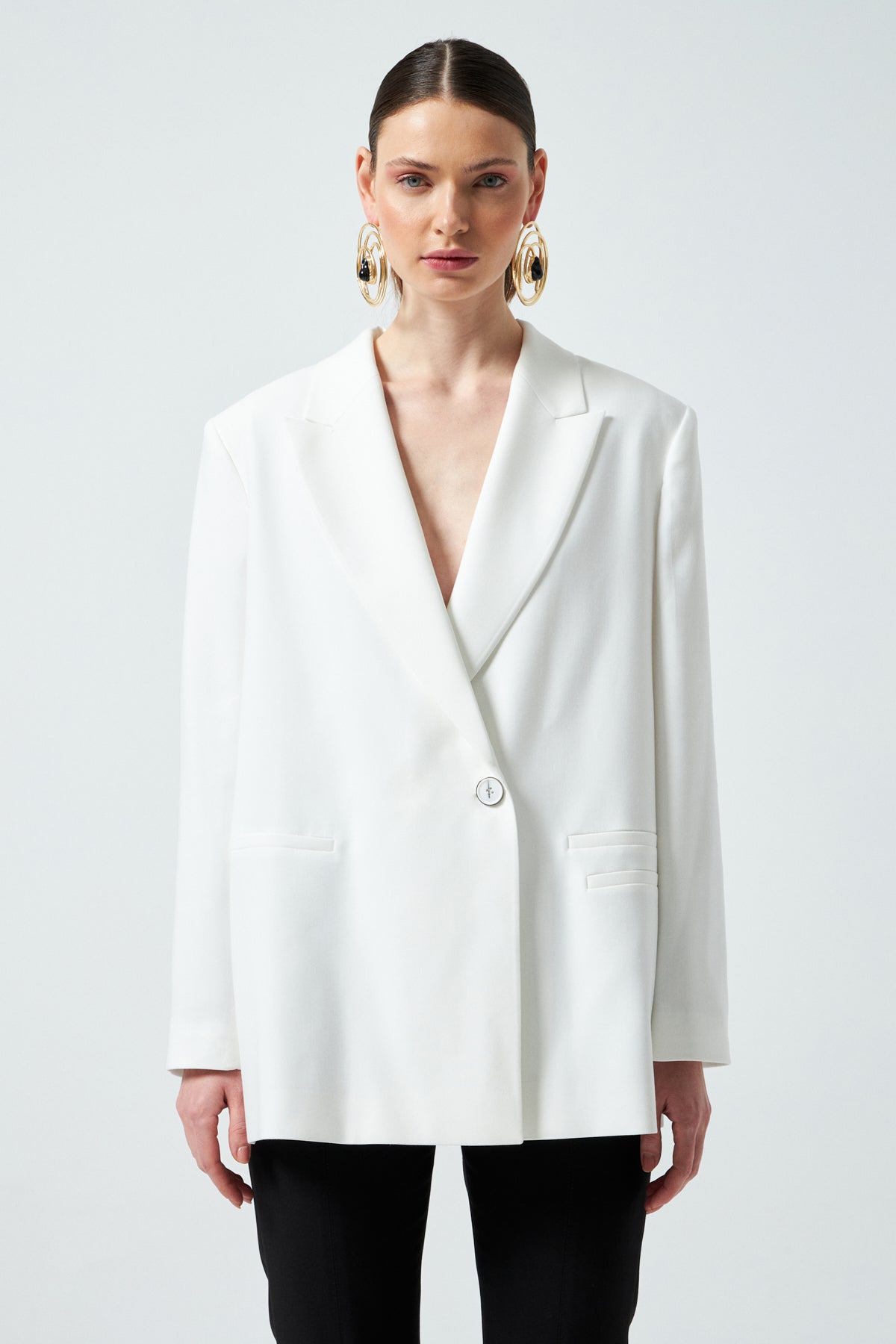 Vatkalı ve Tek Düğmeli Oversize Blazer Ceket - Ekru