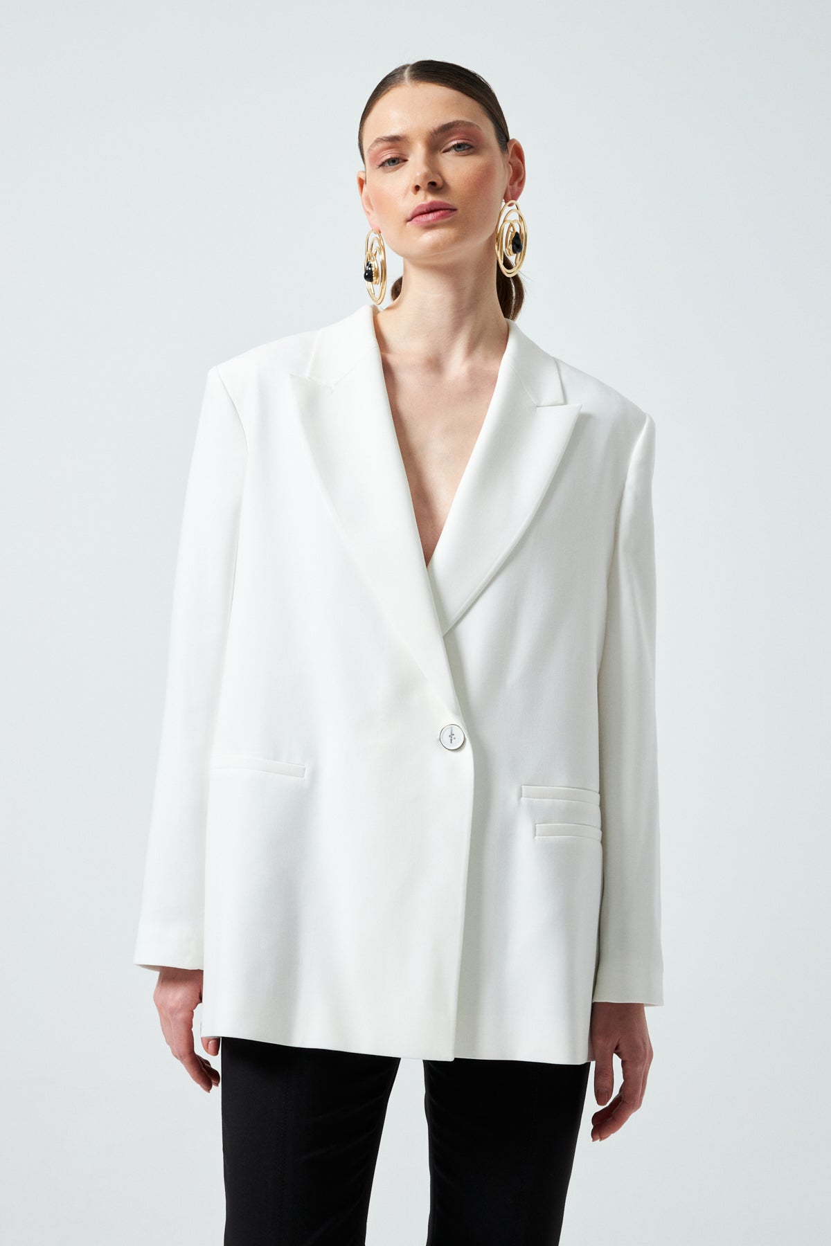 Vatkalı ve Tek Düğmeli Oversize Blazer Ceket - Ekru