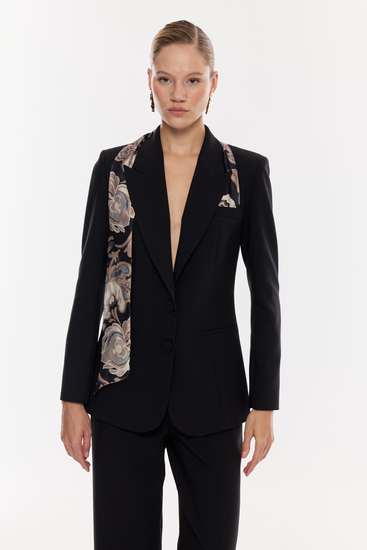 Desen Detaylı Modern Takım