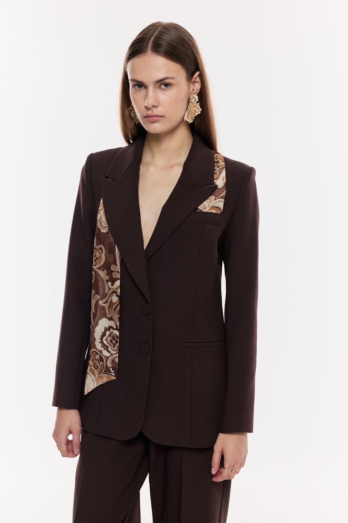 Desenli Detaylı Kruvaze Takım