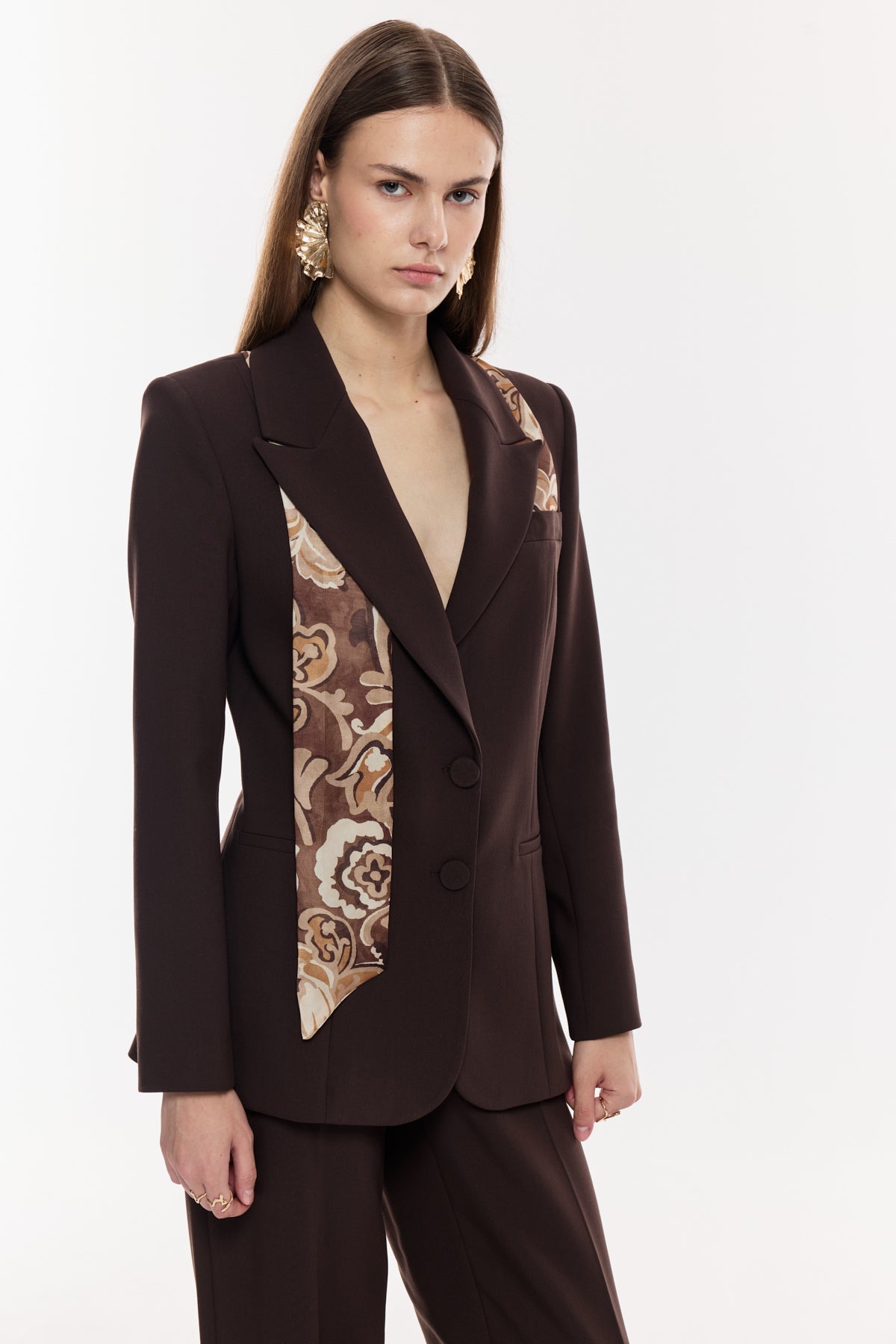 Desenli Detaylı Kruvaze Takım